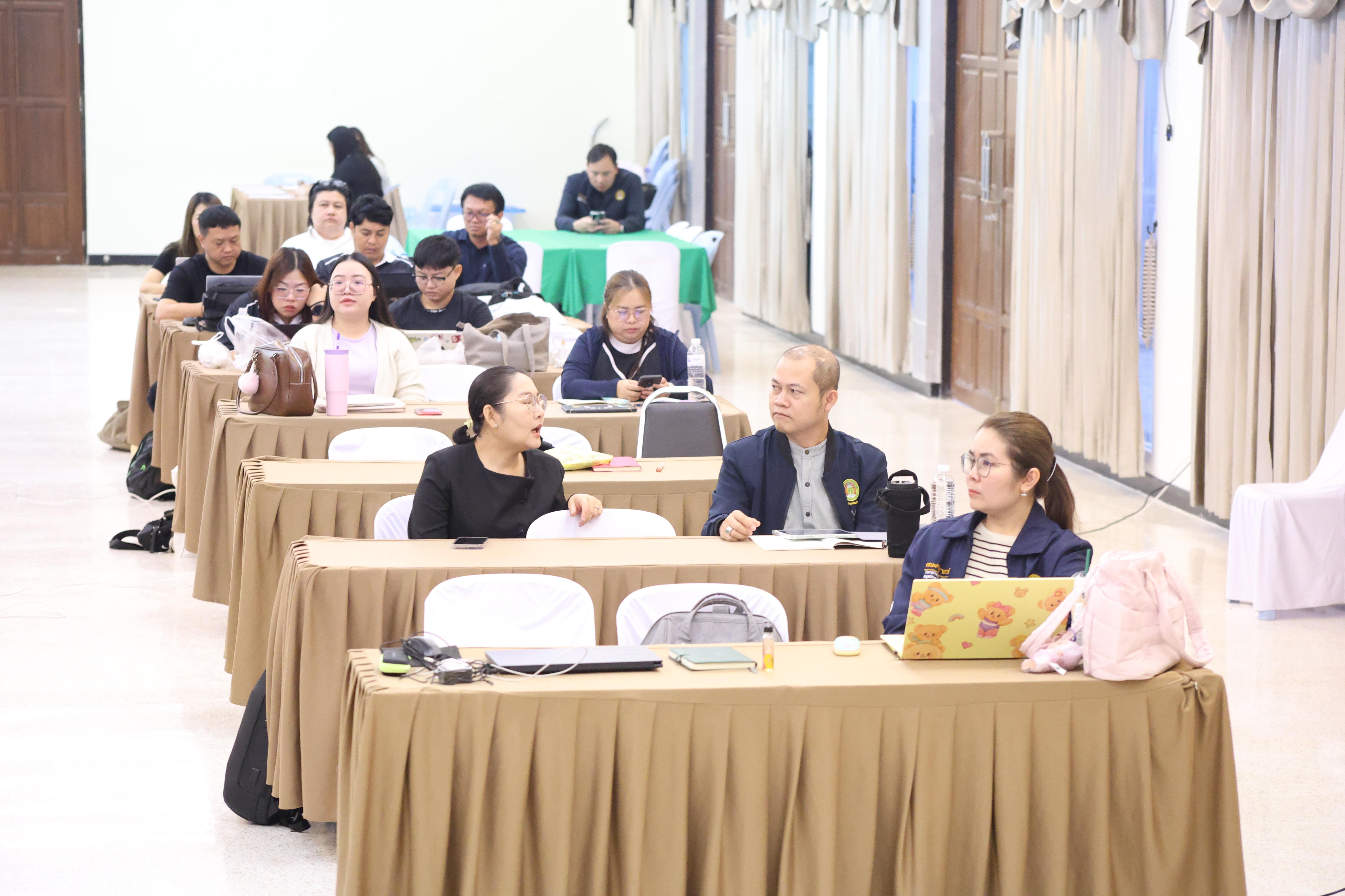 133. จัดโครงการเพื่อพัฒนาพัฒนาสมรรถนะครูของครูสำหรับอาจารย์ผู้สอน และอาจารย์นิเทศหลักสูตรครุศาสตรบัณฑิต ที่มีและยังไม่มีวุฒิทางการศึกษา