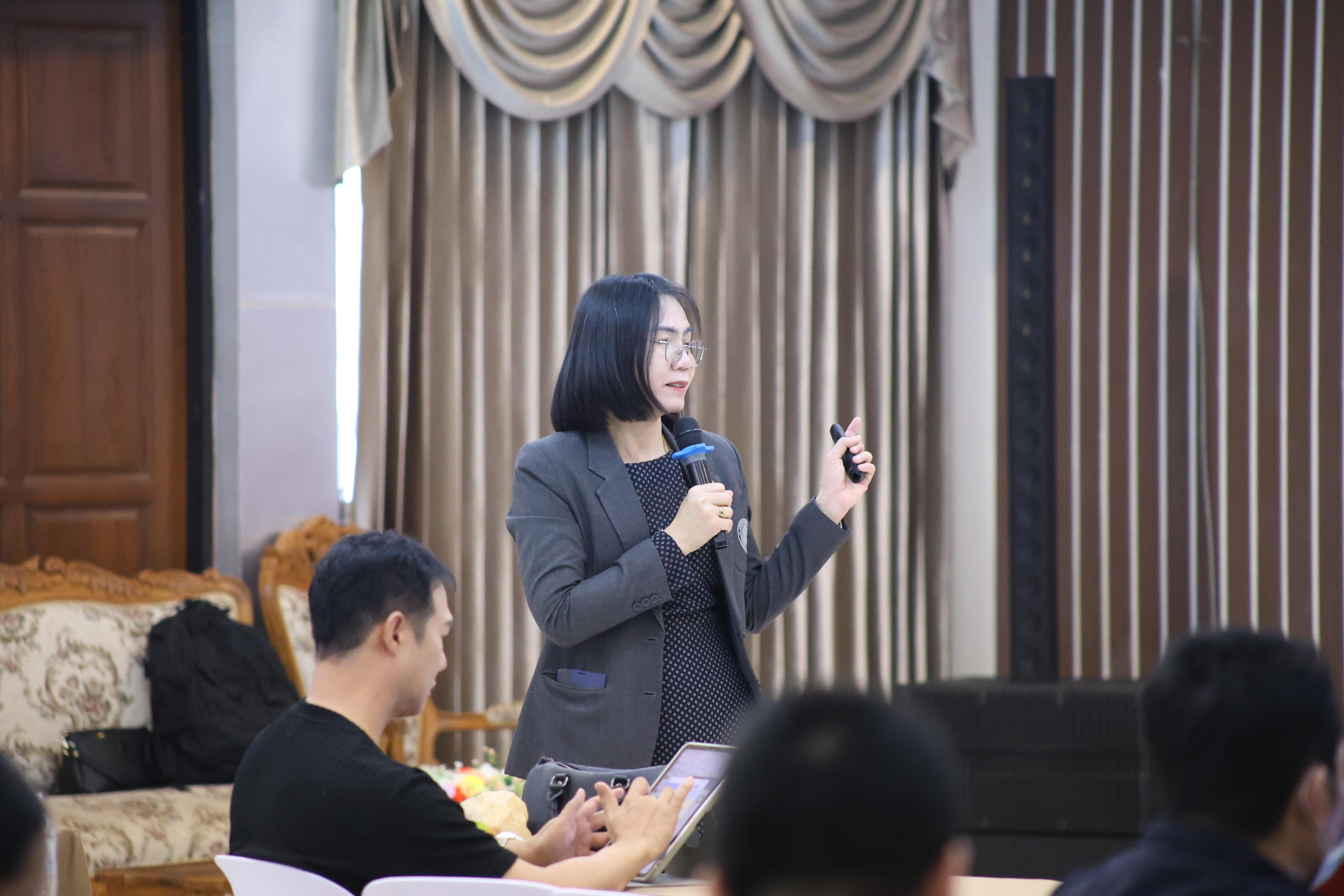 163. จัดโครงการเพื่อพัฒนาพัฒนาสมรรถนะครูของครูสำหรับอาจารย์ผู้สอน และอาจารย์นิเทศหลักสูตรครุศาสตรบัณฑิต ที่มีและยังไม่มีวุฒิทางการศึกษา