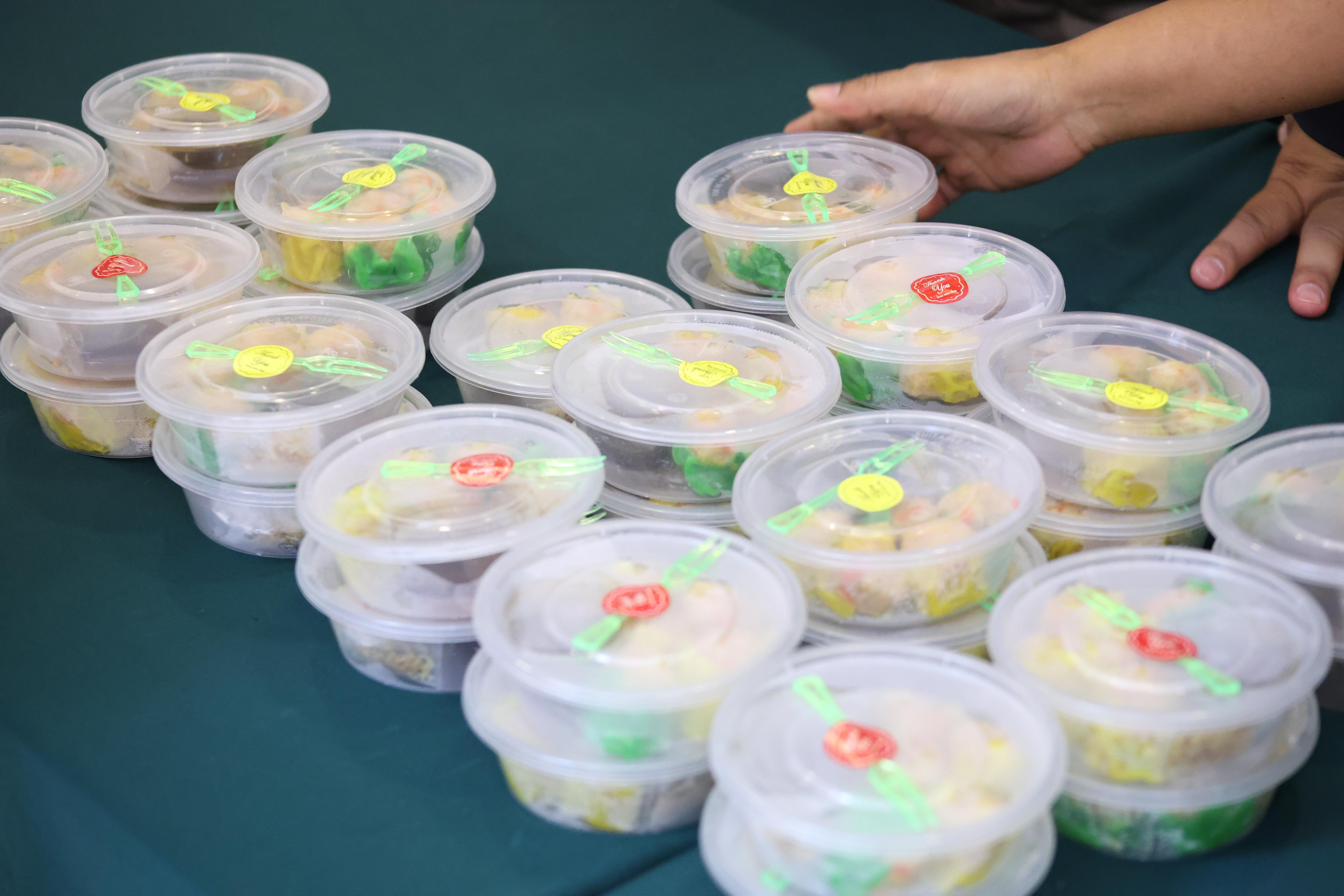 176. จัดโครงการเพื่อพัฒนาพัฒนาสมรรถนะครูของครูสำหรับอาจารย์ผู้สอน และอาจารย์นิเทศหลักสูตรครุศาสตรบัณฑิต ที่มีและยังไม่มีวุฒิทางการศึกษา