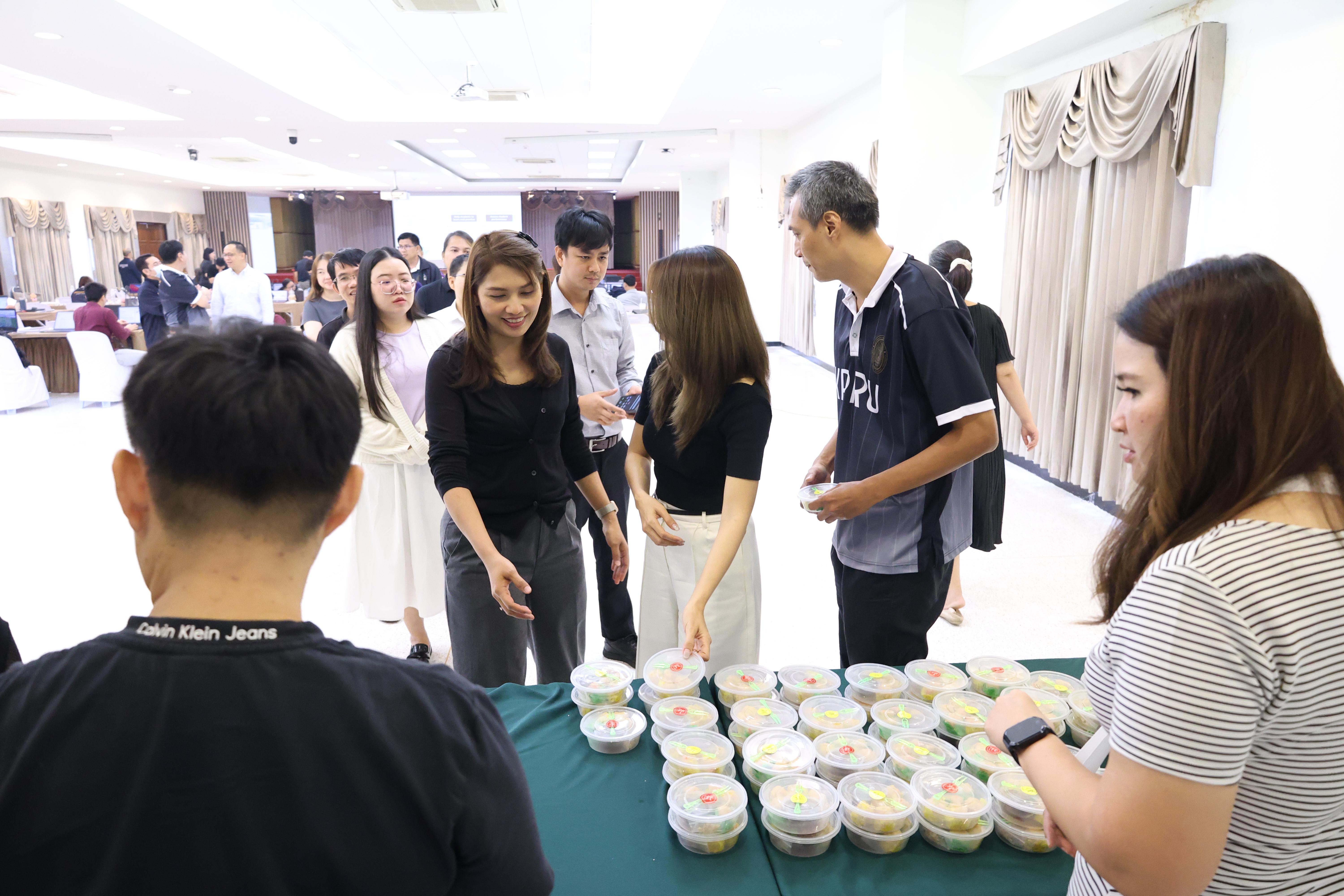 183. จัดโครงการเพื่อพัฒนาพัฒนาสมรรถนะครูของครูสำหรับอาจารย์ผู้สอน และอาจารย์นิเทศหลักสูตรครุศาสตรบัณฑิต ที่มีและยังไม่มีวุฒิทางการศึกษา