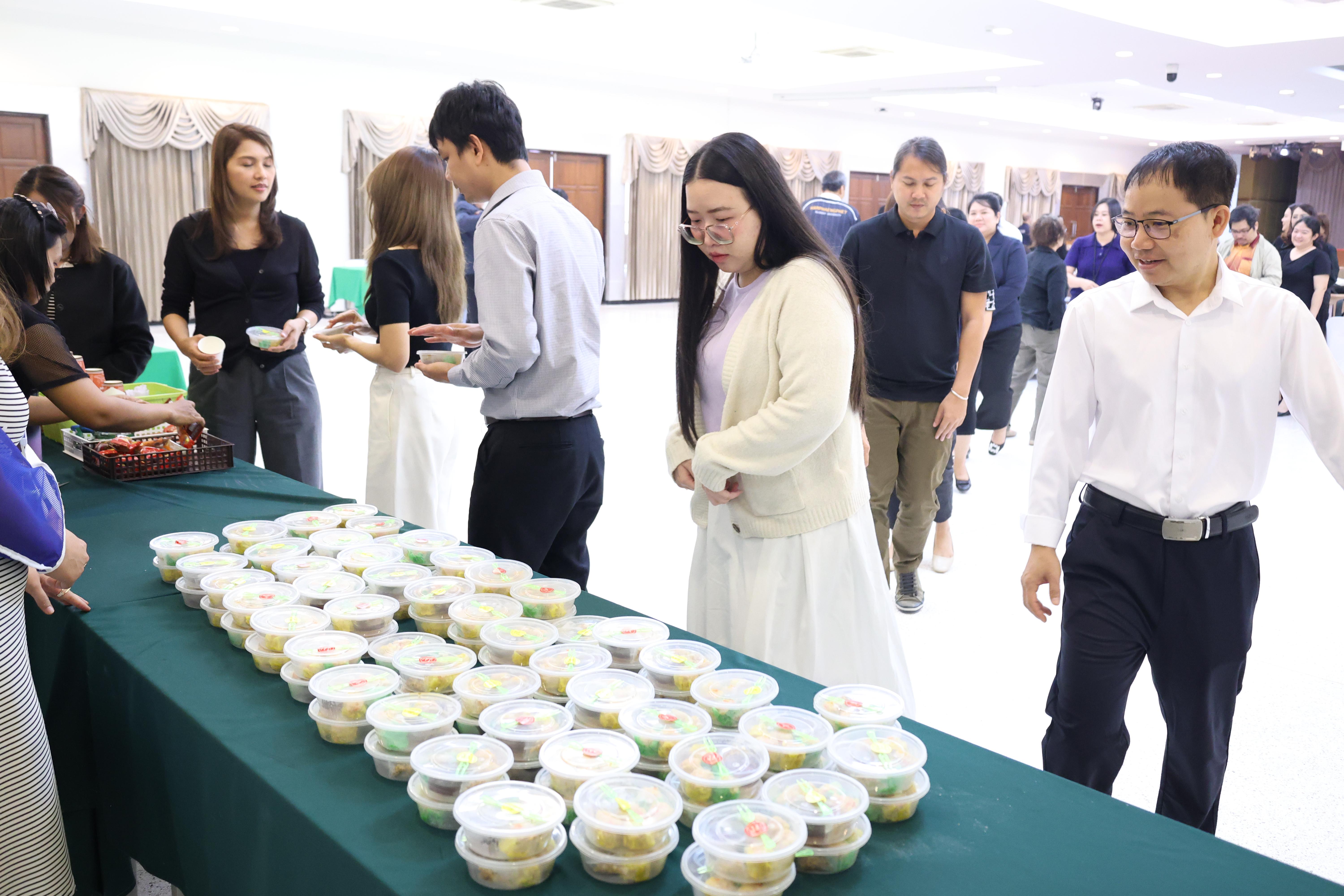 184. จัดโครงการเพื่อพัฒนาพัฒนาสมรรถนะครูของครูสำหรับอาจารย์ผู้สอน และอาจารย์นิเทศหลักสูตรครุศาสตรบัณฑิต ที่มีและยังไม่มีวุฒิทางการศึกษา