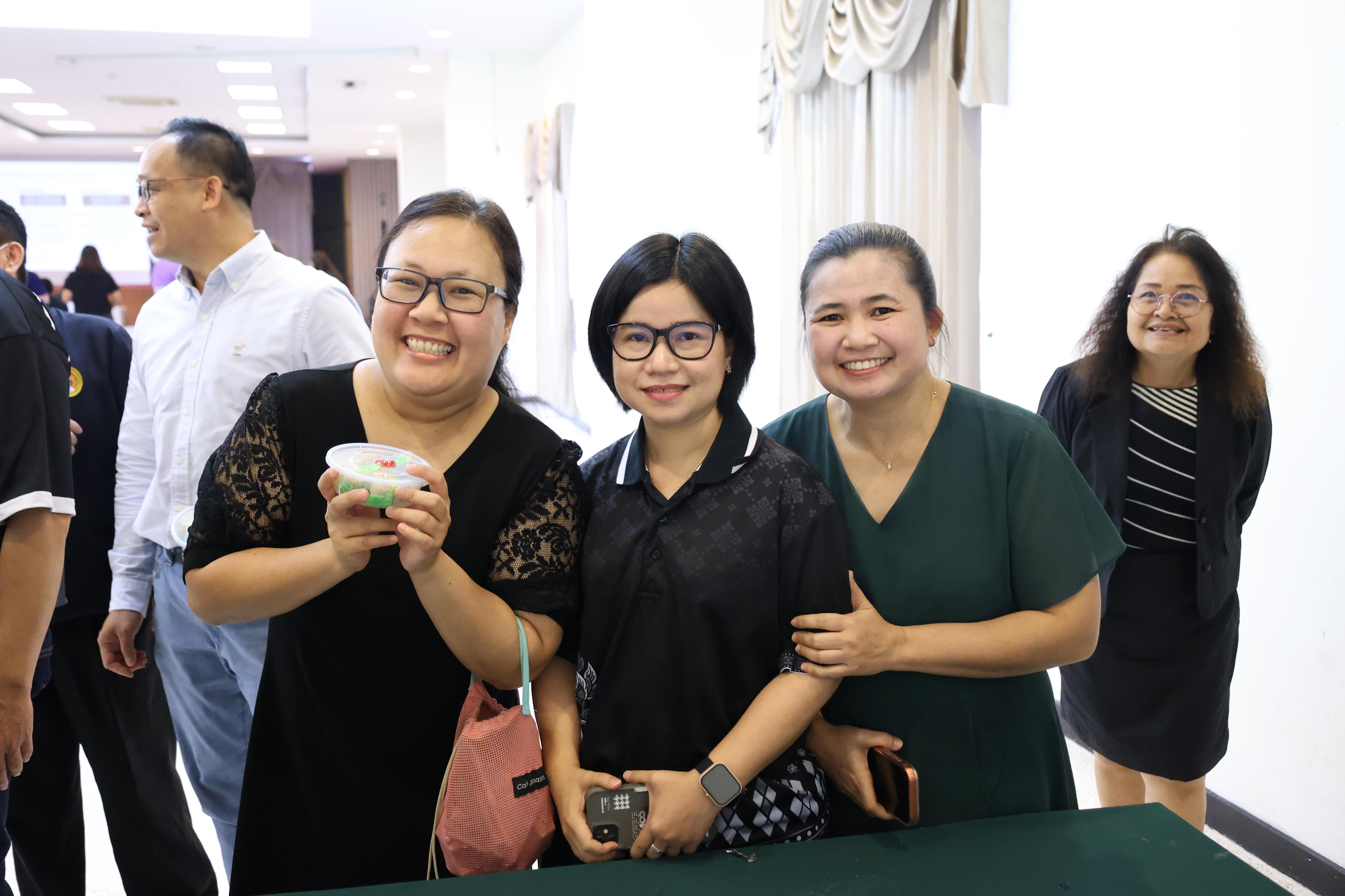 193. จัดโครงการเพื่อพัฒนาพัฒนาสมรรถนะครูของครูสำหรับอาจารย์ผู้สอน และอาจารย์นิเทศหลักสูตรครุศาสตรบัณฑิต ที่มีและยังไม่มีวุฒิทางการศึกษา