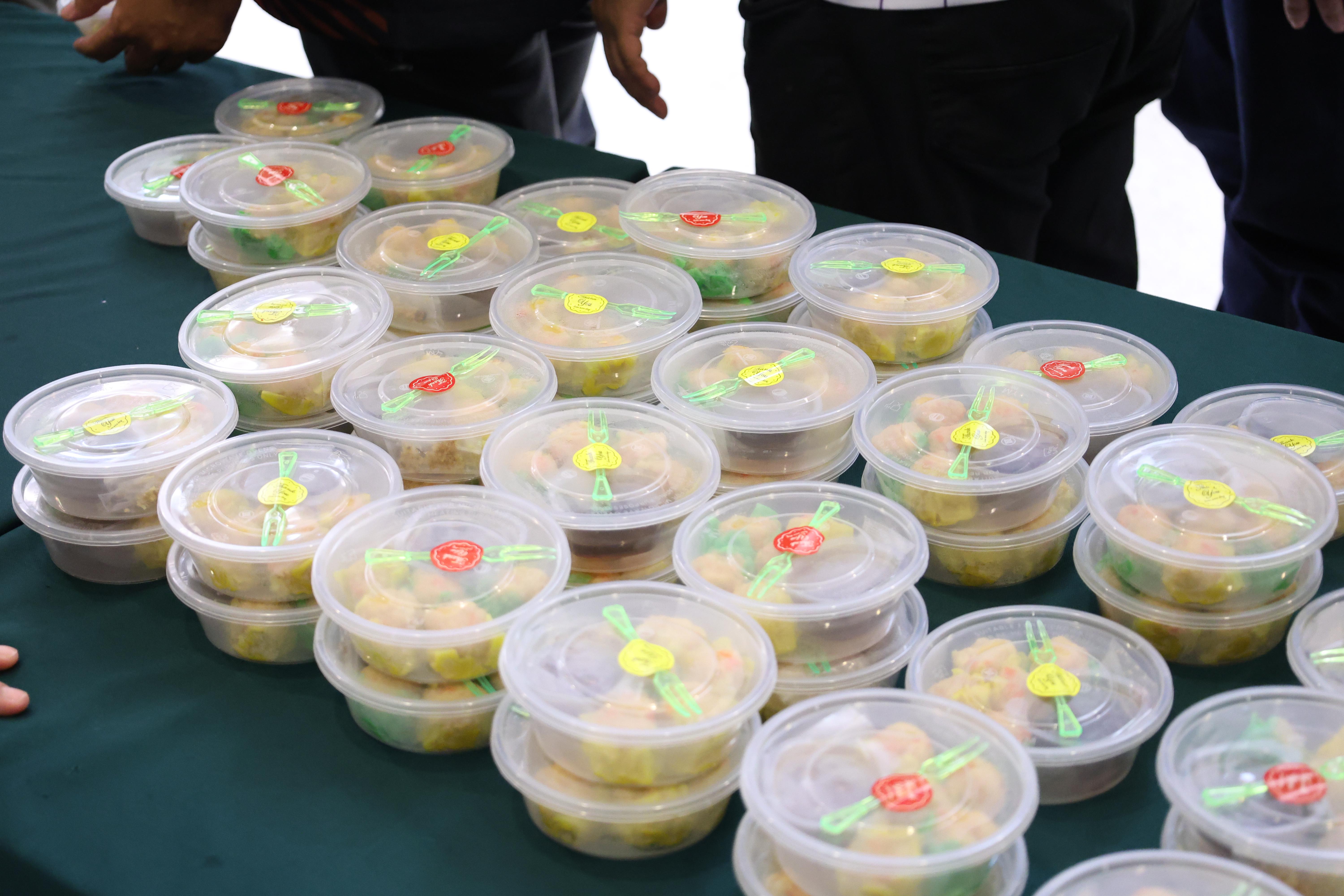 195. จัดโครงการเพื่อพัฒนาพัฒนาสมรรถนะครูของครูสำหรับอาจารย์ผู้สอน และอาจารย์นิเทศหลักสูตรครุศาสตรบัณฑิต ที่มีและยังไม่มีวุฒิทางการศึกษา