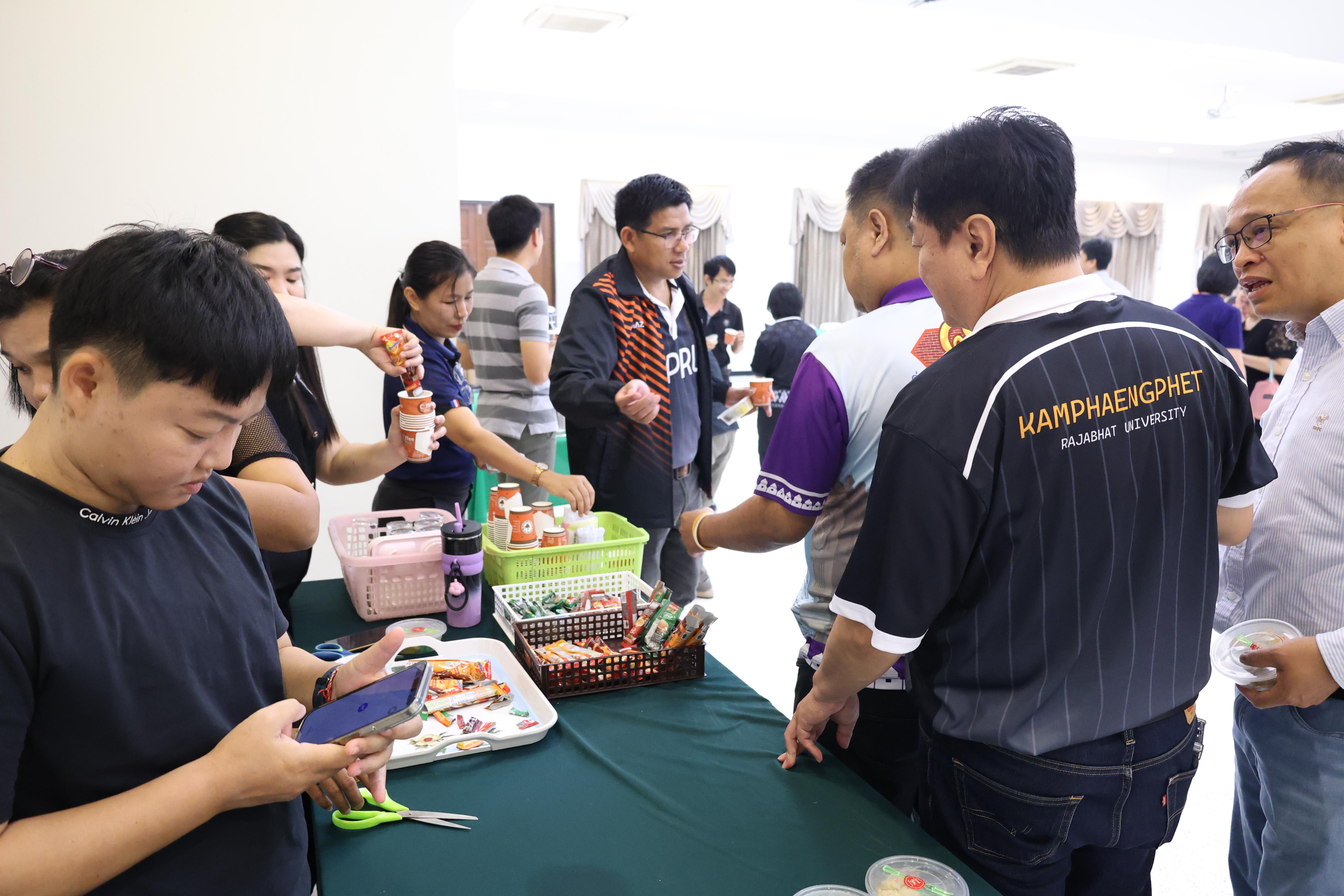 197. จัดโครงการเพื่อพัฒนาพัฒนาสมรรถนะครูของครูสำหรับอาจารย์ผู้สอน และอาจารย์นิเทศหลักสูตรครุศาสตรบัณฑิต ที่มีและยังไม่มีวุฒิทางการศึกษา