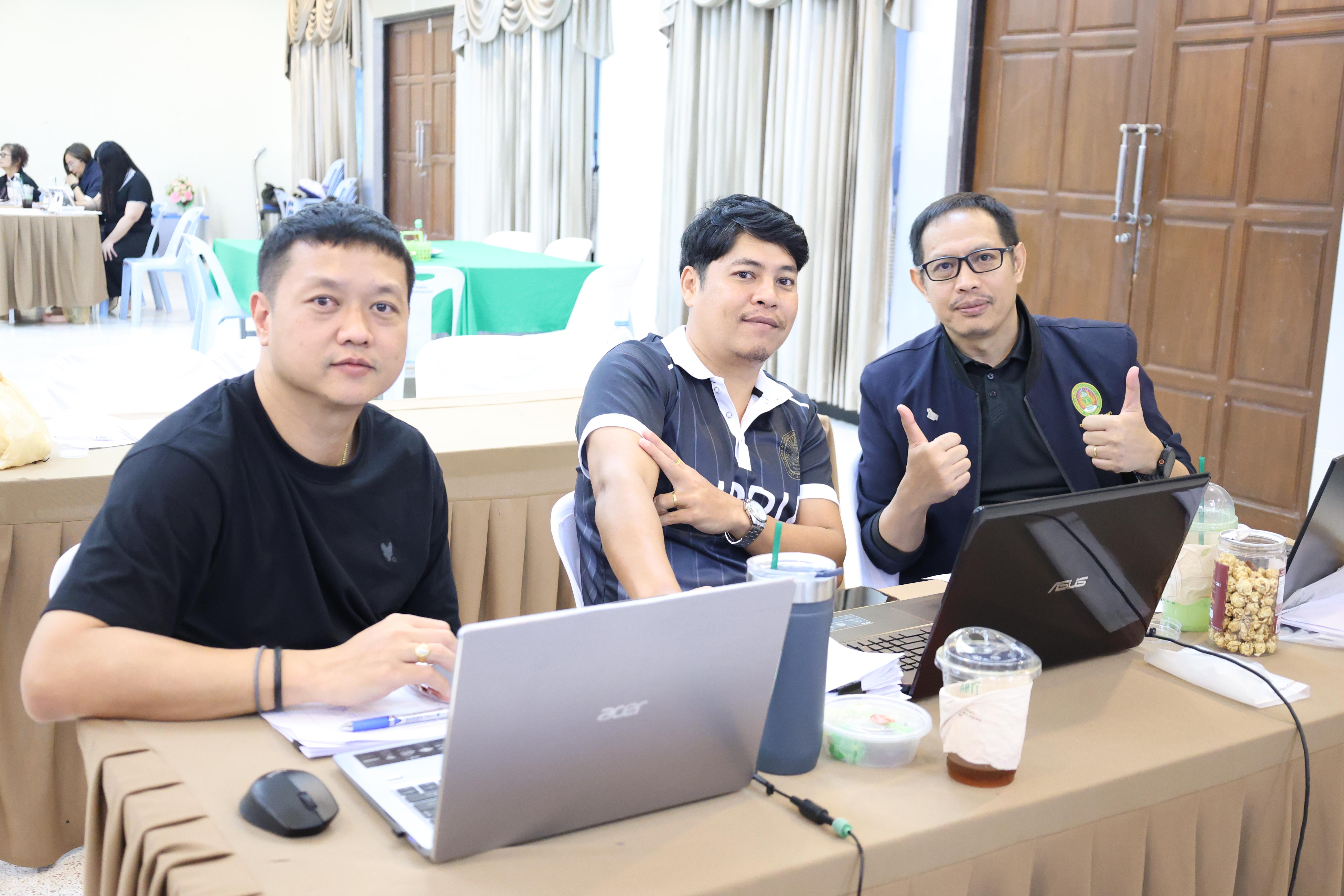 221. จัดโครงการเพื่อพัฒนาพัฒนาสมรรถนะครูของครูสำหรับอาจารย์ผู้สอน และอาจารย์นิเทศหลักสูตรครุศาสตรบัณฑิต ที่มีและยังไม่มีวุฒิทางการศึกษา