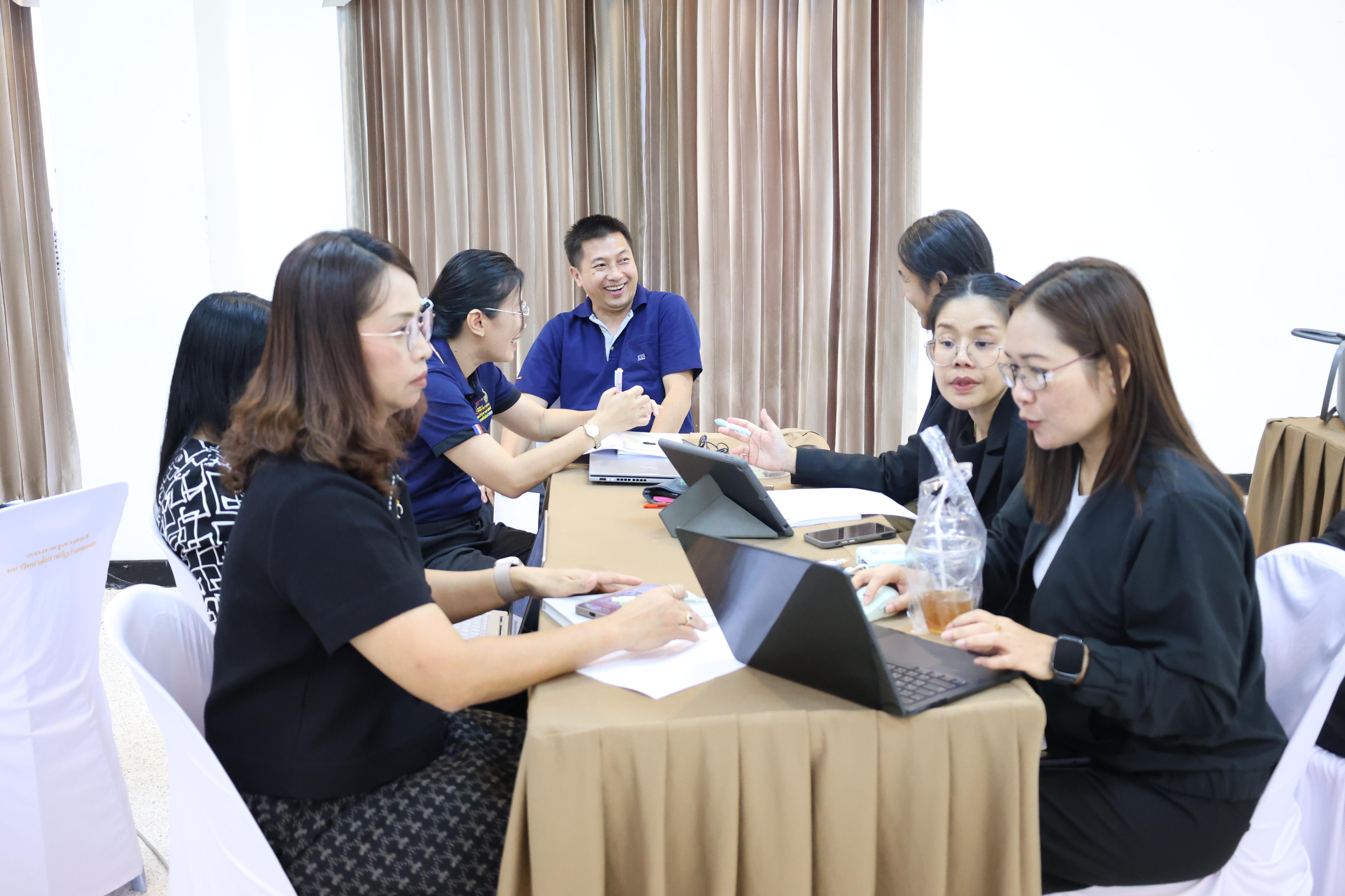 237. จัดโครงการเพื่อพัฒนาพัฒนาสมรรถนะครูของครูสำหรับอาจารย์ผู้สอน และอาจารย์นิเทศหลักสูตรครุศาสตรบัณฑิต ที่มีและยังไม่มีวุฒิทางการศึกษา