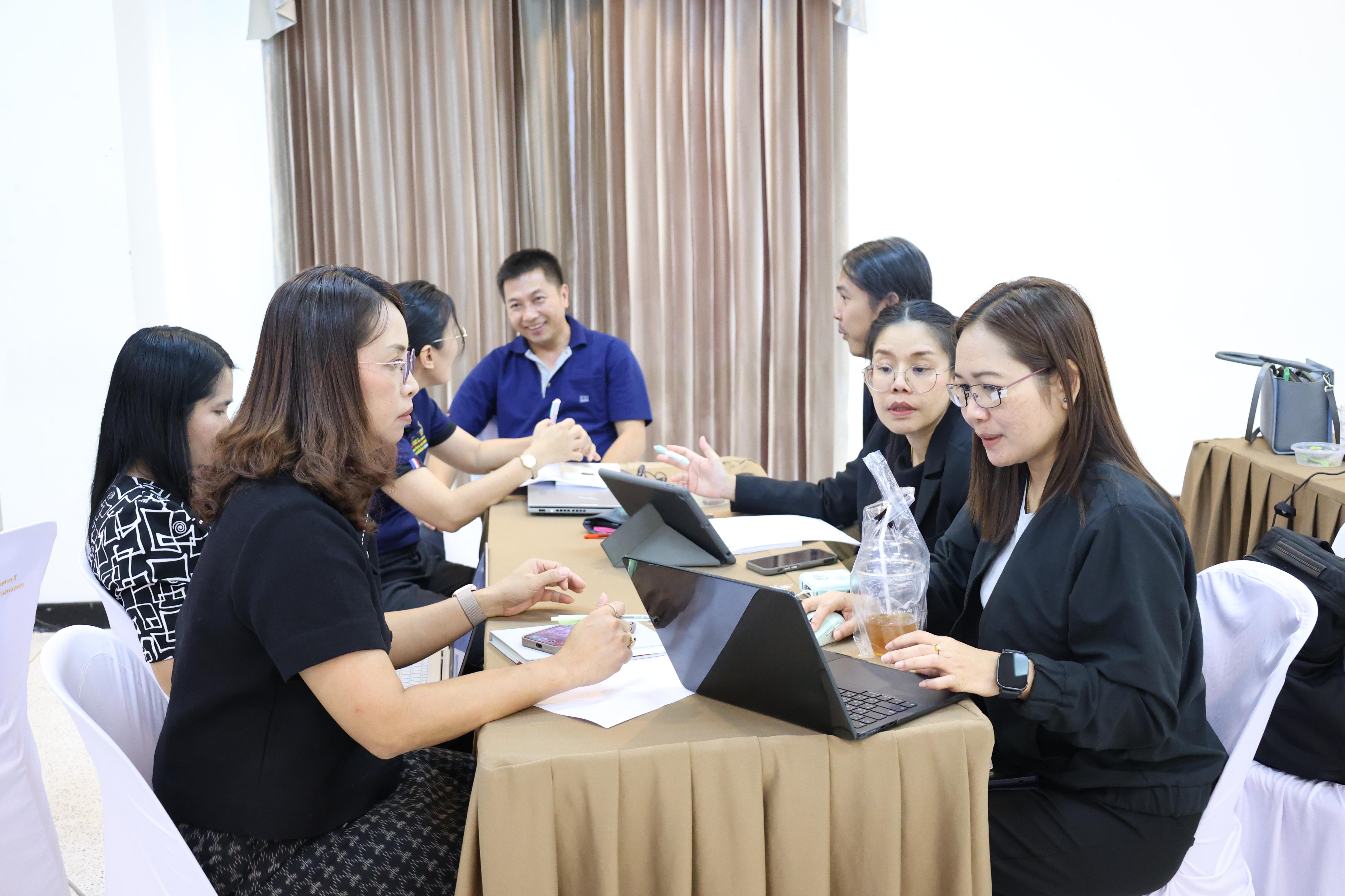 238. จัดโครงการเพื่อพัฒนาพัฒนาสมรรถนะครูของครูสำหรับอาจารย์ผู้สอน และอาจารย์นิเทศหลักสูตรครุศาสตรบัณฑิต ที่มีและยังไม่มีวุฒิทางการศึกษา