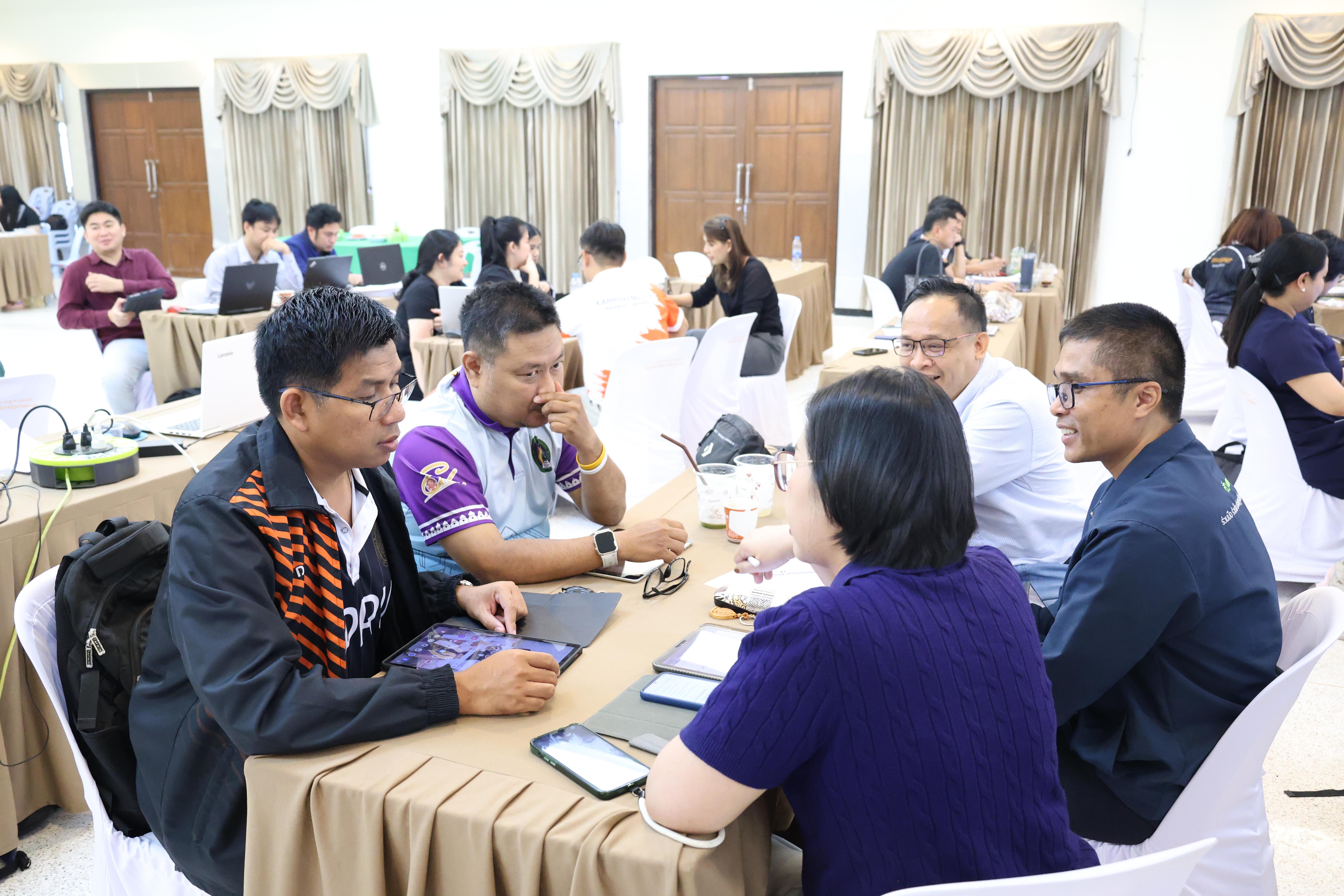 243. จัดโครงการเพื่อพัฒนาพัฒนาสมรรถนะครูของครูสำหรับอาจารย์ผู้สอน และอาจารย์นิเทศหลักสูตรครุศาสตรบัณฑิต ที่มีและยังไม่มีวุฒิทางการศึกษา