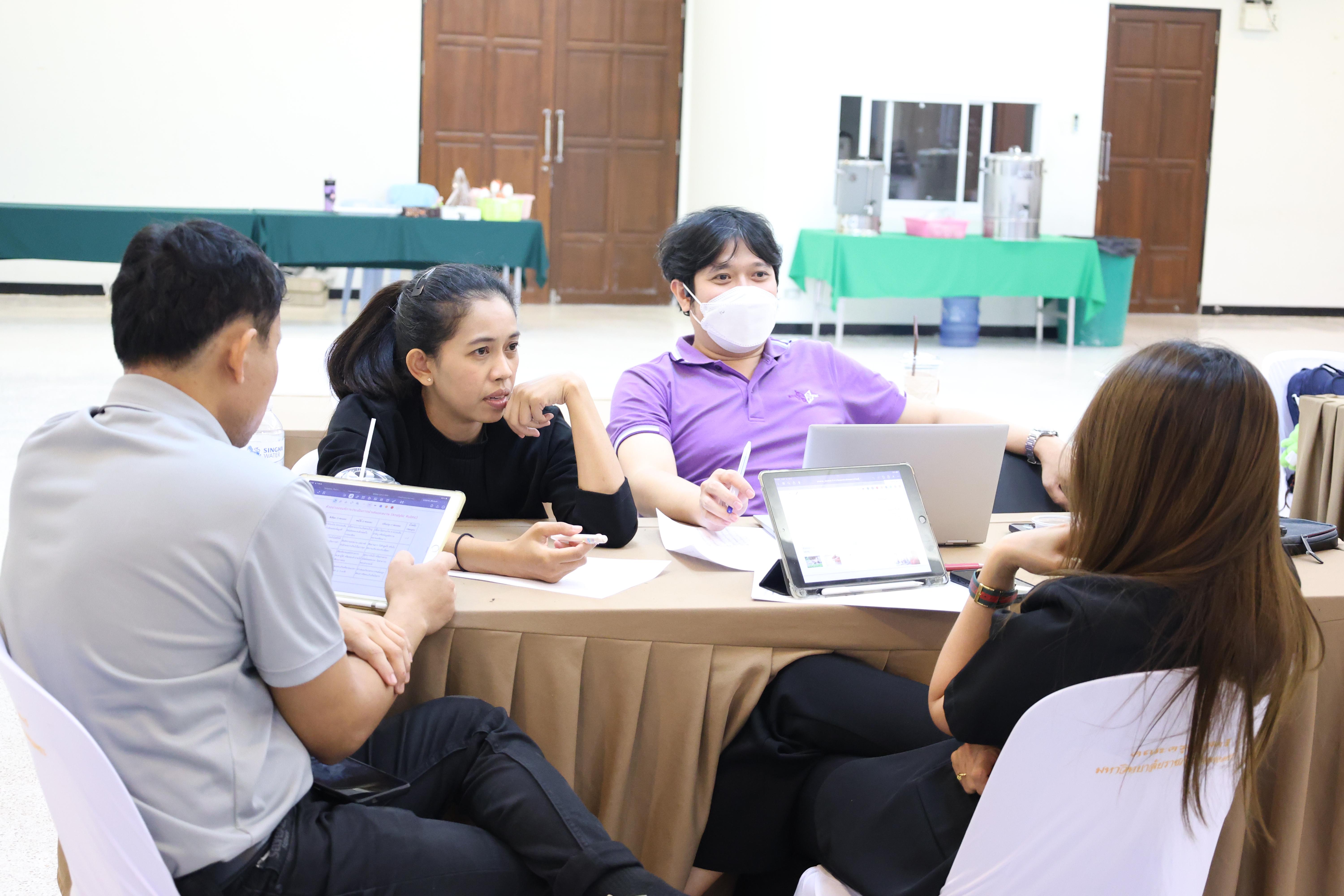 245. จัดโครงการเพื่อพัฒนาพัฒนาสมรรถนะครูของครูสำหรับอาจารย์ผู้สอน และอาจารย์นิเทศหลักสูตรครุศาสตรบัณฑิต ที่มีและยังไม่มีวุฒิทางการศึกษา