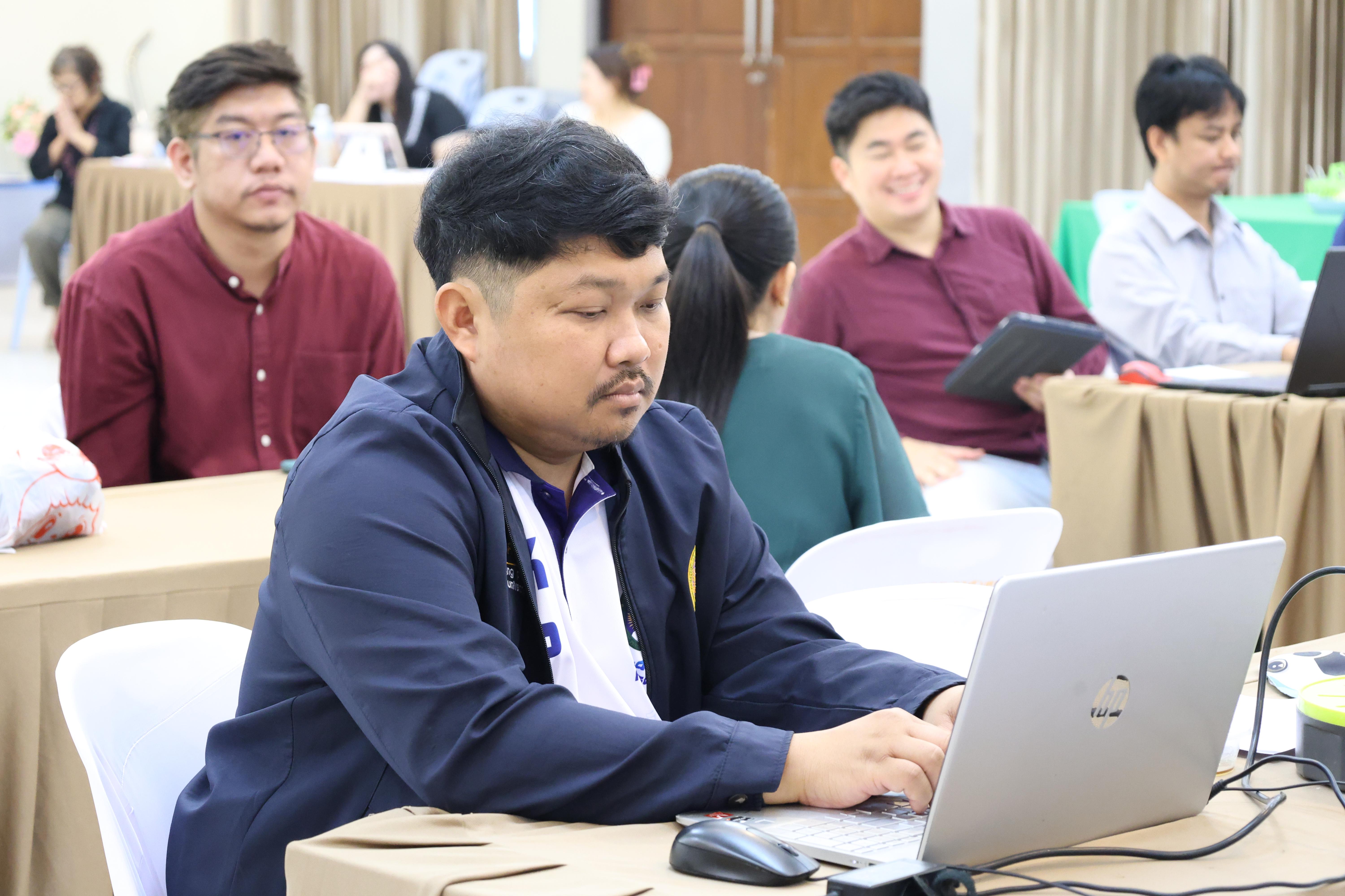 247. จัดโครงการเพื่อพัฒนาพัฒนาสมรรถนะครูของครูสำหรับอาจารย์ผู้สอน และอาจารย์นิเทศหลักสูตรครุศาสตรบัณฑิต ที่มีและยังไม่มีวุฒิทางการศึกษา