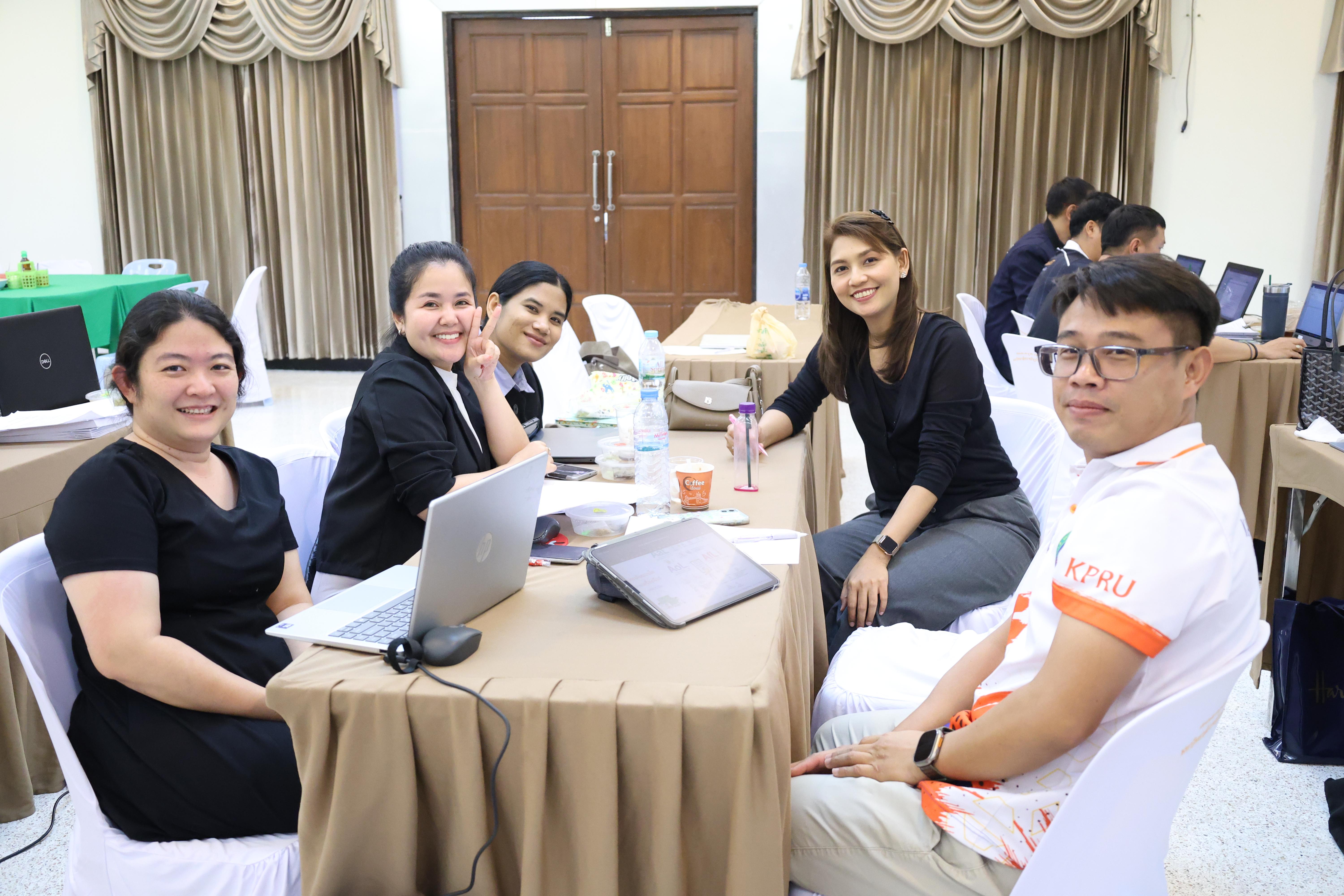 253. จัดโครงการเพื่อพัฒนาพัฒนาสมรรถนะครูของครูสำหรับอาจารย์ผู้สอน และอาจารย์นิเทศหลักสูตรครุศาสตรบัณฑิต ที่มีและยังไม่มีวุฒิทางการศึกษา