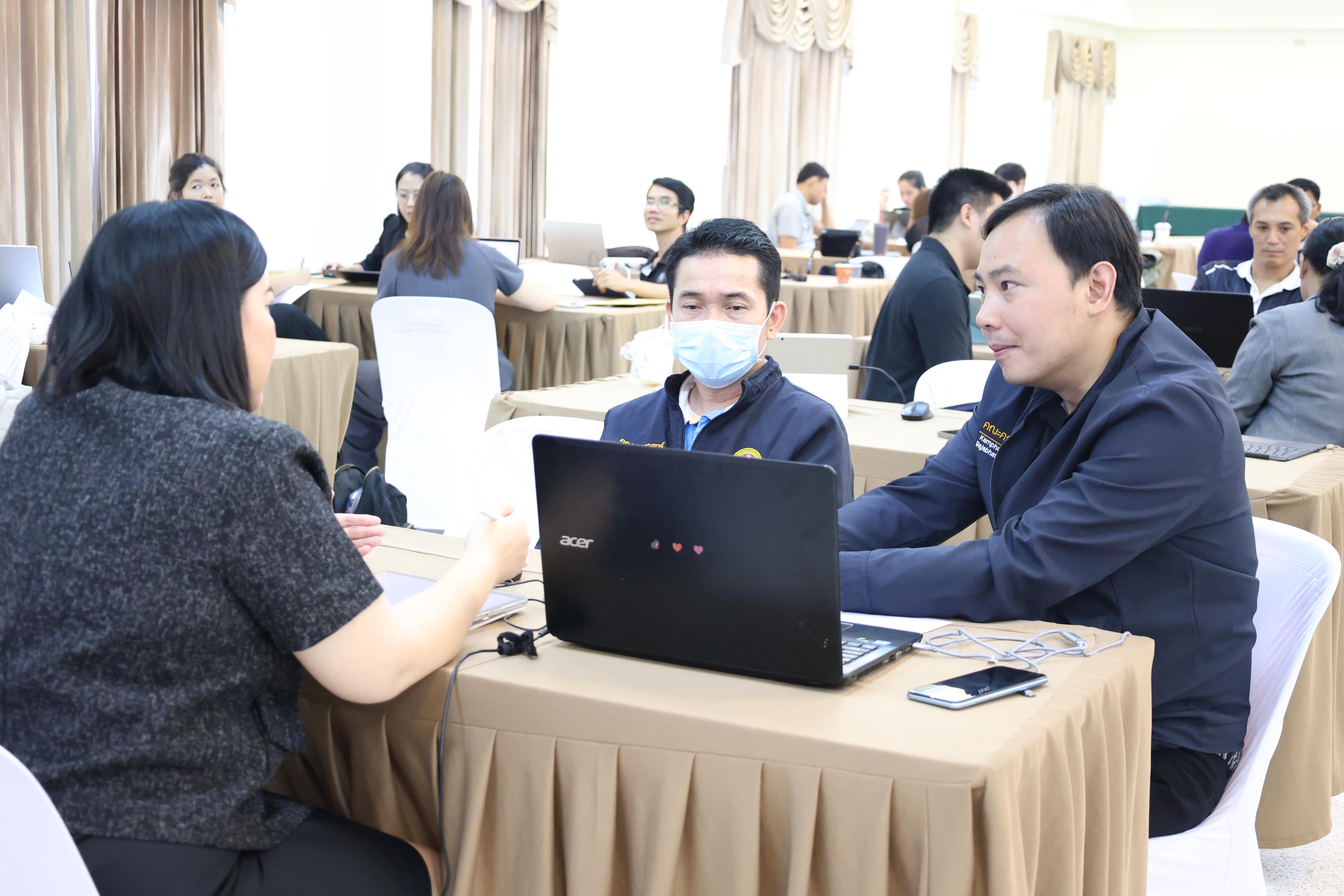 266. จัดโครงการเพื่อพัฒนาพัฒนาสมรรถนะครูของครูสำหรับอาจารย์ผู้สอน และอาจารย์นิเทศหลักสูตรครุศาสตรบัณฑิต ที่มีและยังไม่มีวุฒิทางการศึกษา