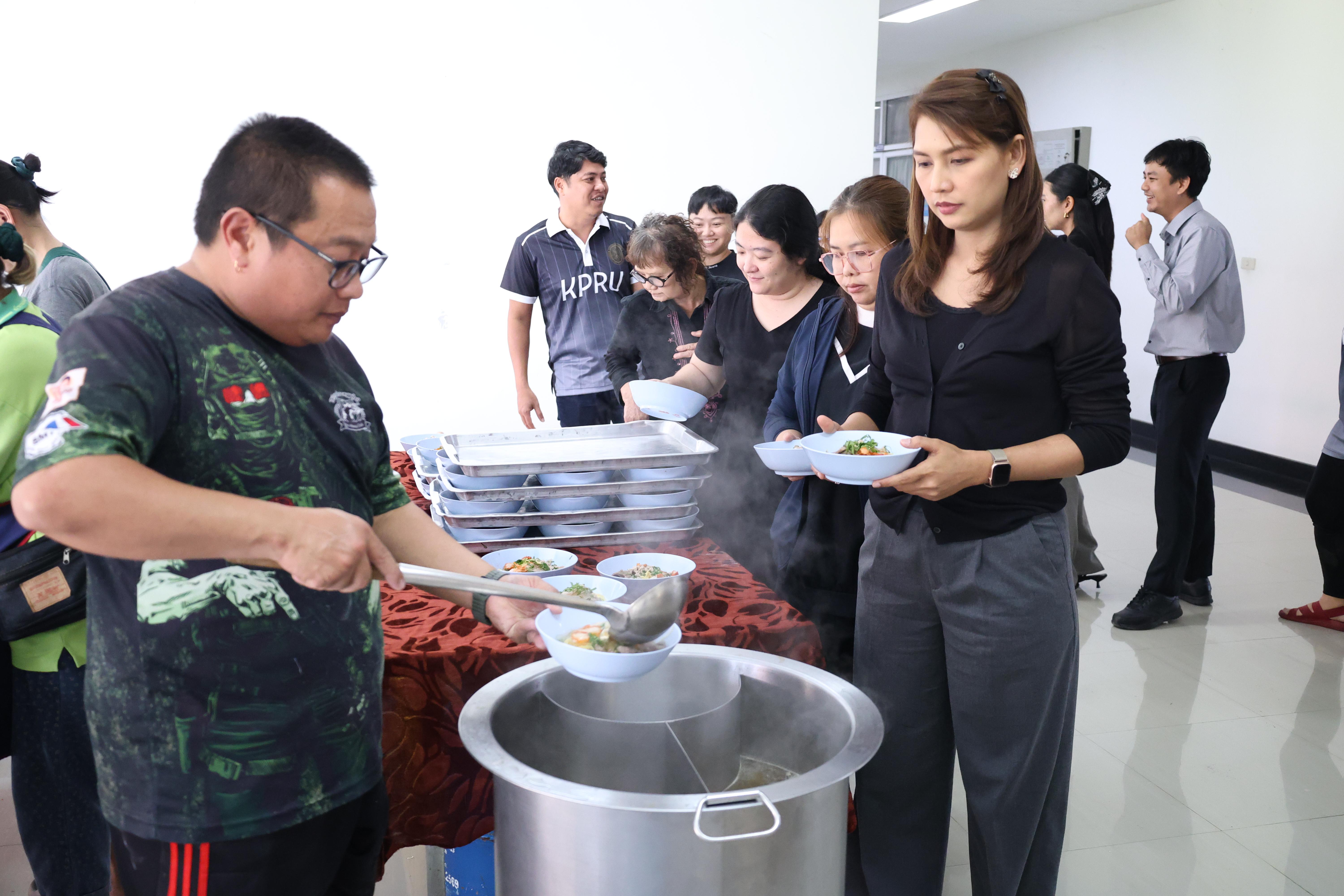 287. จัดโครงการเพื่อพัฒนาพัฒนาสมรรถนะครูของครูสำหรับอาจารย์ผู้สอน และอาจารย์นิเทศหลักสูตรครุศาสตรบัณฑิต ที่มีและยังไม่มีวุฒิทางการศึกษา