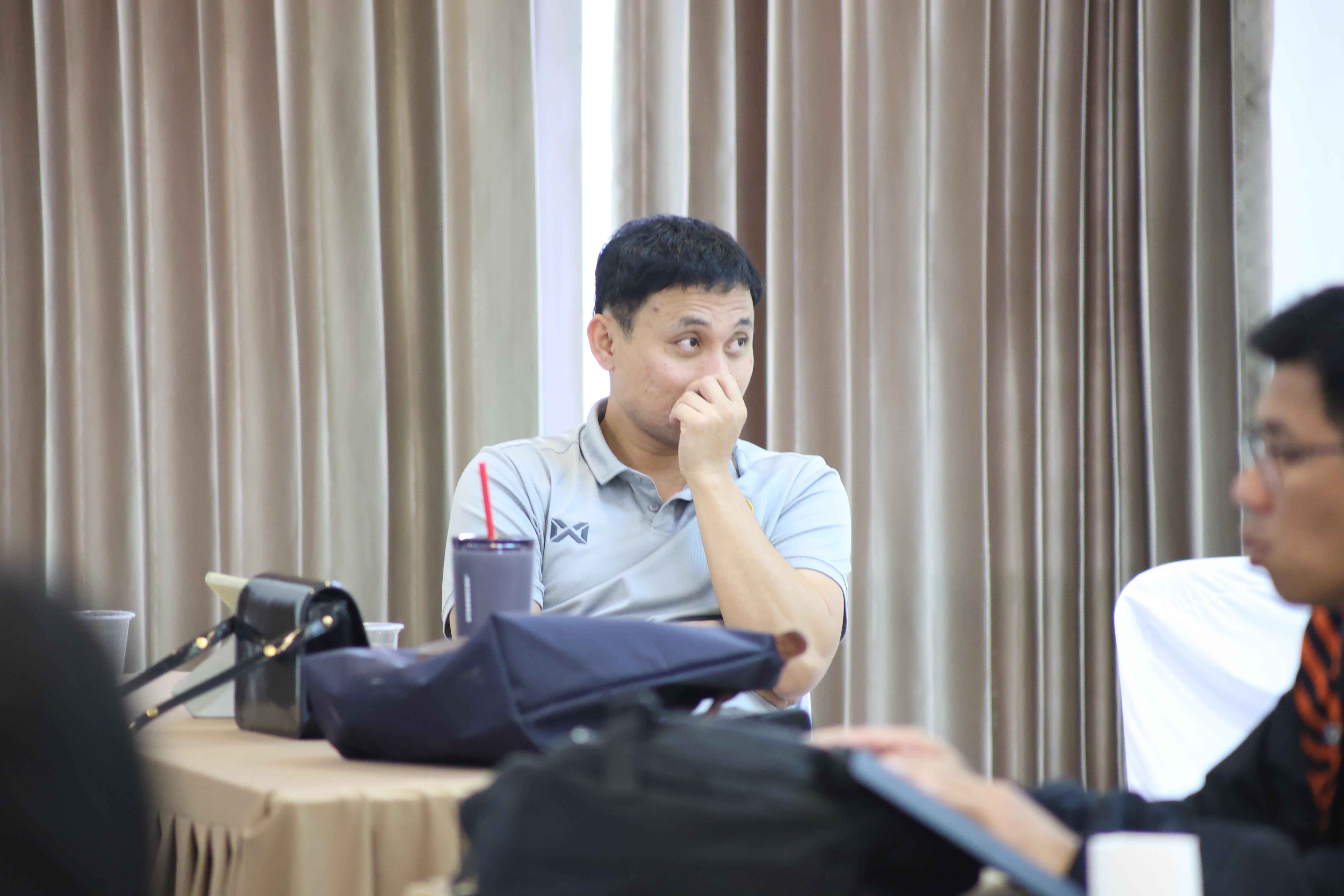 297. จัดโครงการเพื่อพัฒนาพัฒนาสมรรถนะครูของครูสำหรับอาจารย์ผู้สอน และอาจารย์นิเทศหลักสูตรครุศาสตรบัณฑิต ที่มีและยังไม่มีวุฒิทางการศึกษา