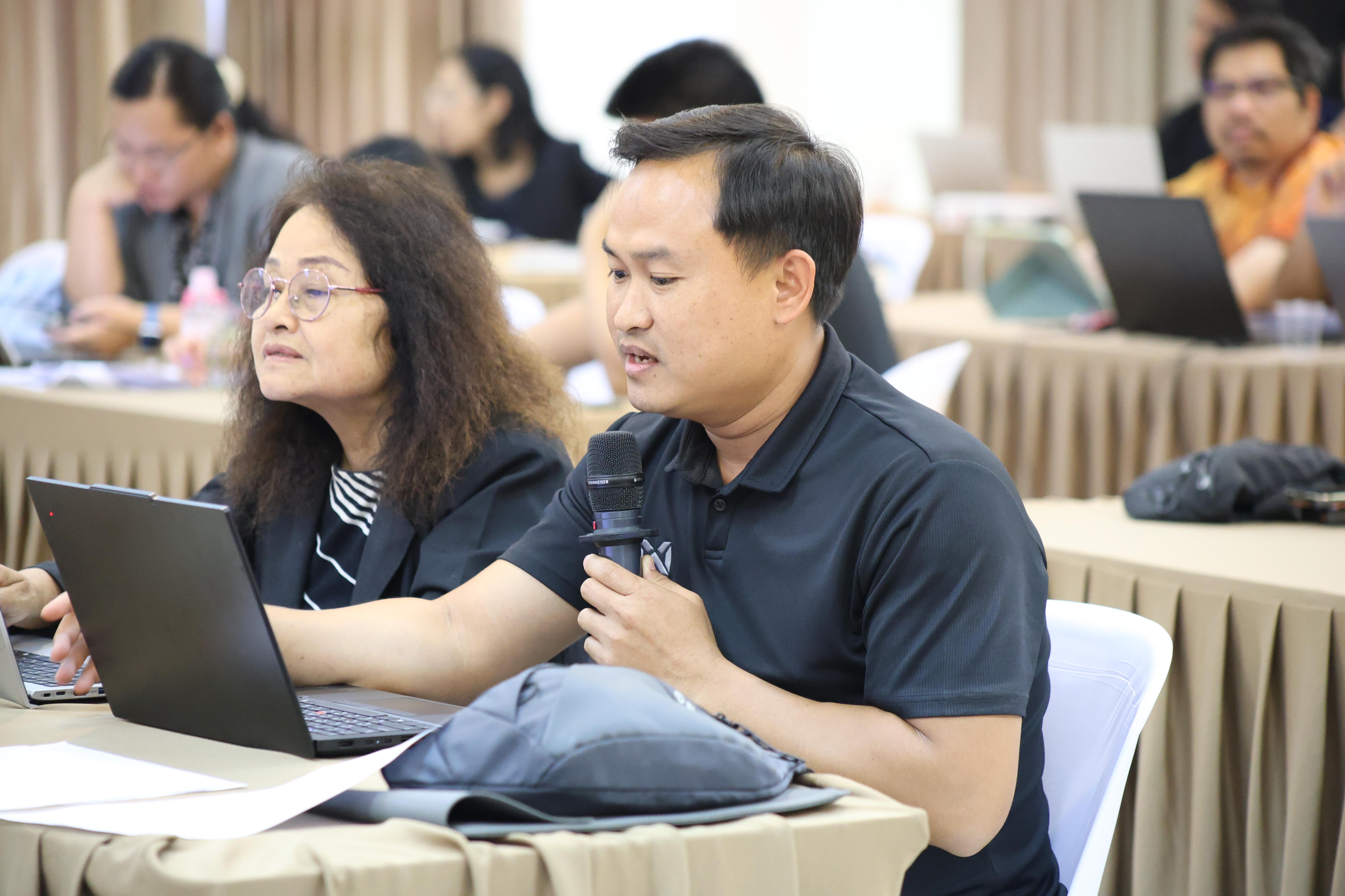 299. จัดโครงการเพื่อพัฒนาพัฒนาสมรรถนะครูของครูสำหรับอาจารย์ผู้สอน และอาจารย์นิเทศหลักสูตรครุศาสตรบัณฑิต ที่มีและยังไม่มีวุฒิทางการศึกษา