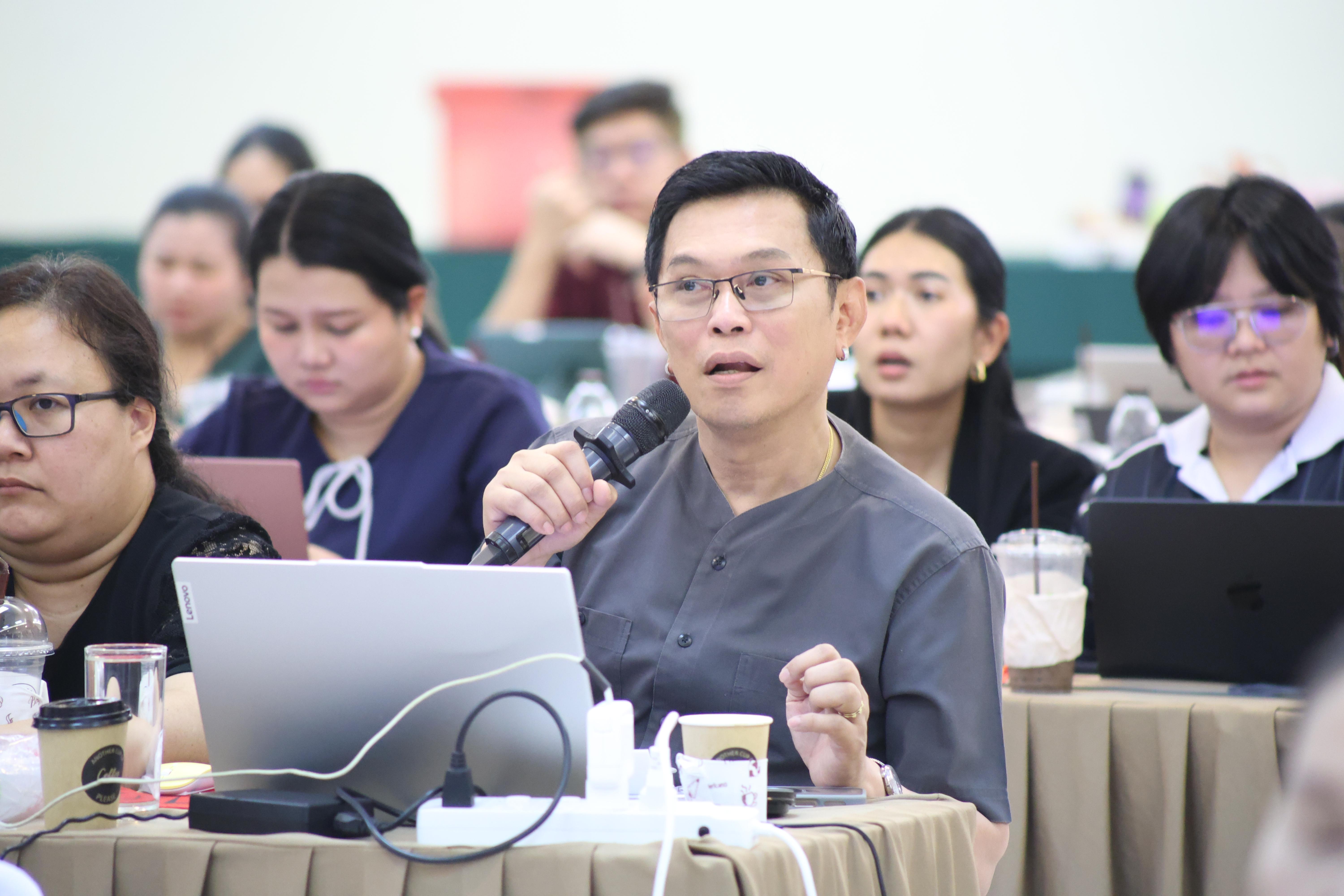 318. จัดโครงการเพื่อพัฒนาพัฒนาสมรรถนะครูของครูสำหรับอาจารย์ผู้สอน และอาจารย์นิเทศหลักสูตรครุศาสตรบัณฑิต ที่มีและยังไม่มีวุฒิทางการศึกษา