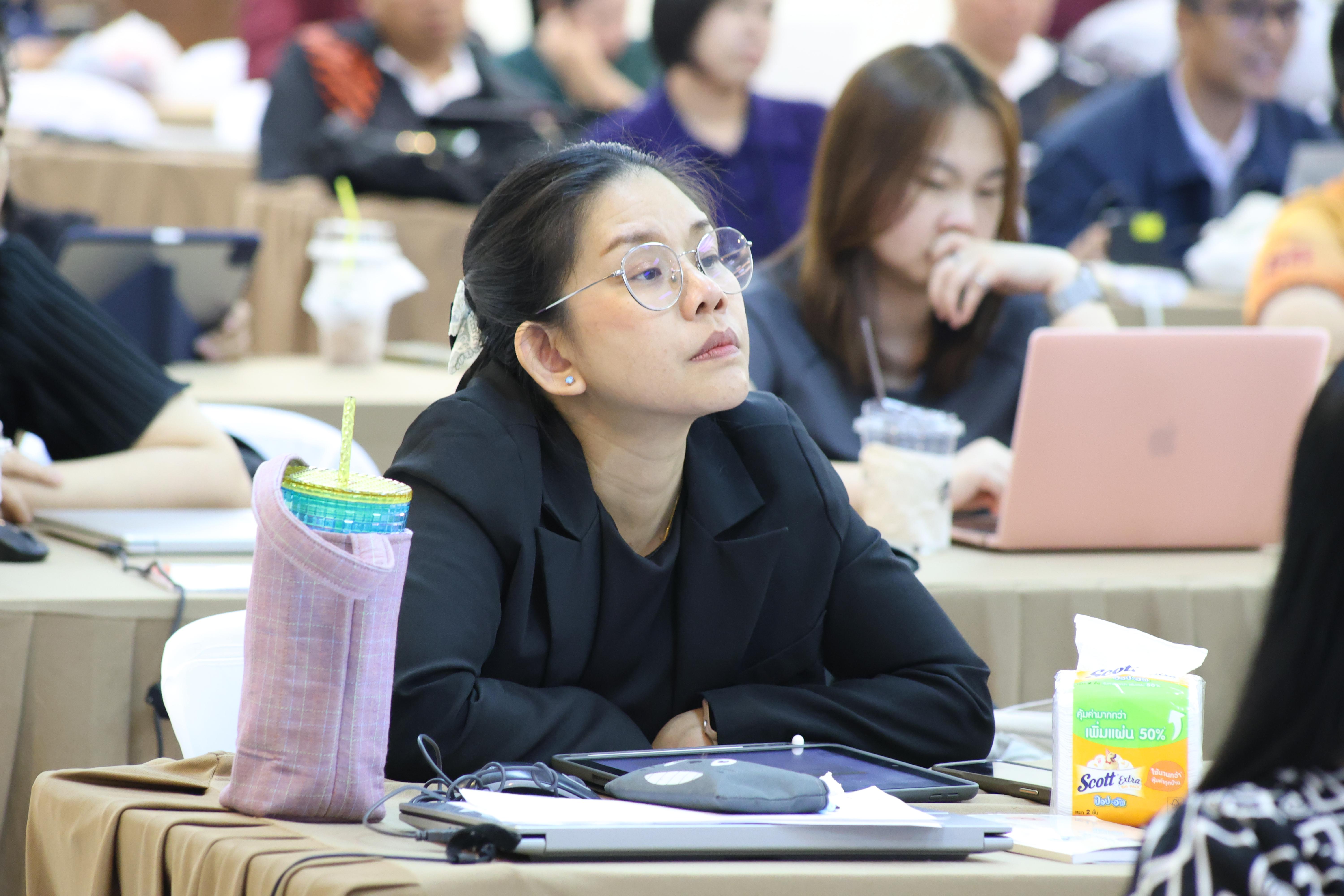 329. จัดโครงการเพื่อพัฒนาพัฒนาสมรรถนะครูของครูสำหรับอาจารย์ผู้สอน และอาจารย์นิเทศหลักสูตรครุศาสตรบัณฑิต ที่มีและยังไม่มีวุฒิทางการศึกษา