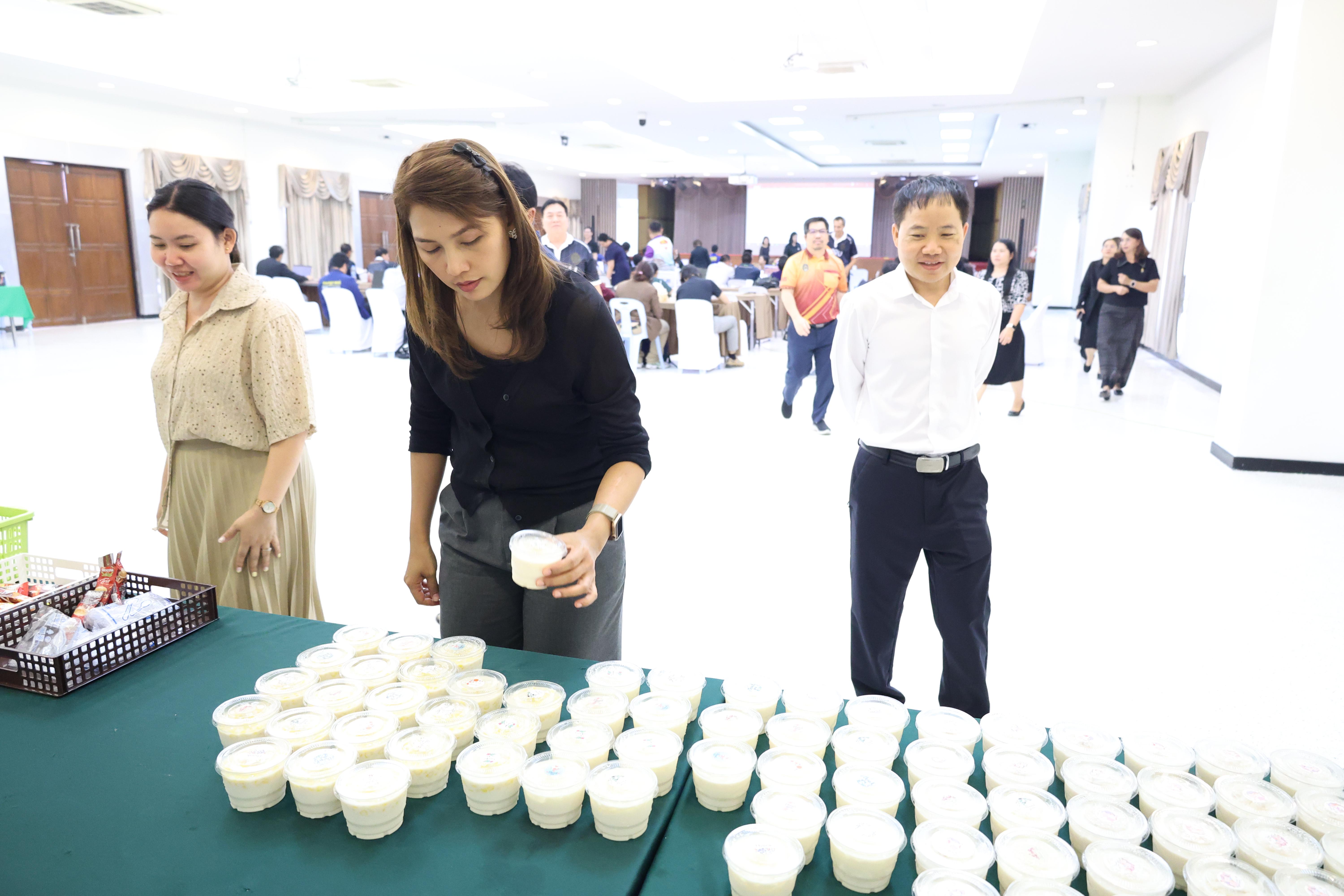 345. จัดโครงการเพื่อพัฒนาพัฒนาสมรรถนะครูของครูสำหรับอาจารย์ผู้สอน และอาจารย์นิเทศหลักสูตรครุศาสตรบัณฑิต ที่มีและยังไม่มีวุฒิทางการศึกษา