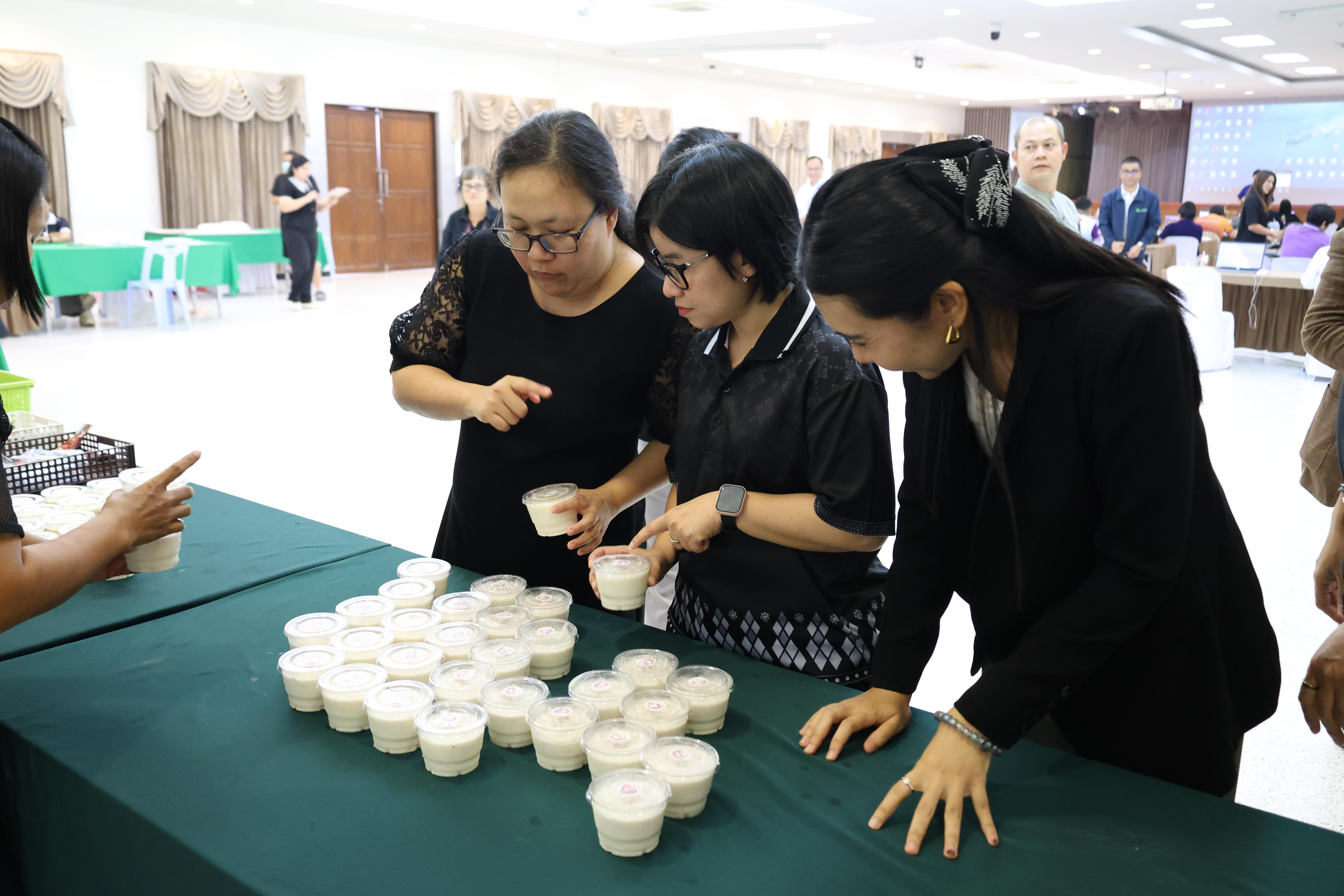 349. จัดโครงการเพื่อพัฒนาพัฒนาสมรรถนะครูของครูสำหรับอาจารย์ผู้สอน และอาจารย์นิเทศหลักสูตรครุศาสตรบัณฑิต ที่มีและยังไม่มีวุฒิทางการศึกษา