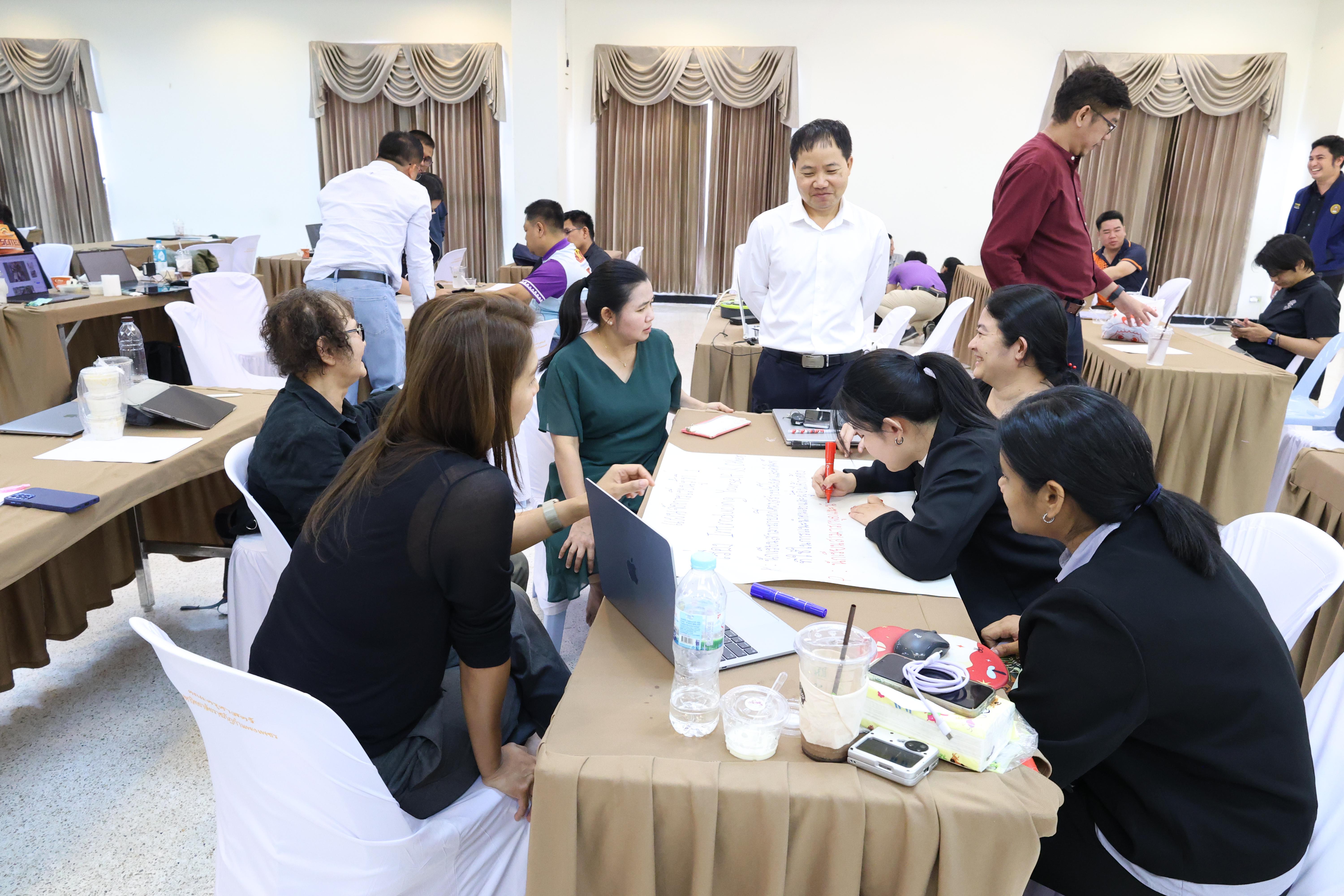 354. จัดโครงการเพื่อพัฒนาพัฒนาสมรรถนะครูของครูสำหรับอาจารย์ผู้สอน และอาจารย์นิเทศหลักสูตรครุศาสตรบัณฑิต ที่มีและยังไม่มีวุฒิทางการศึกษา