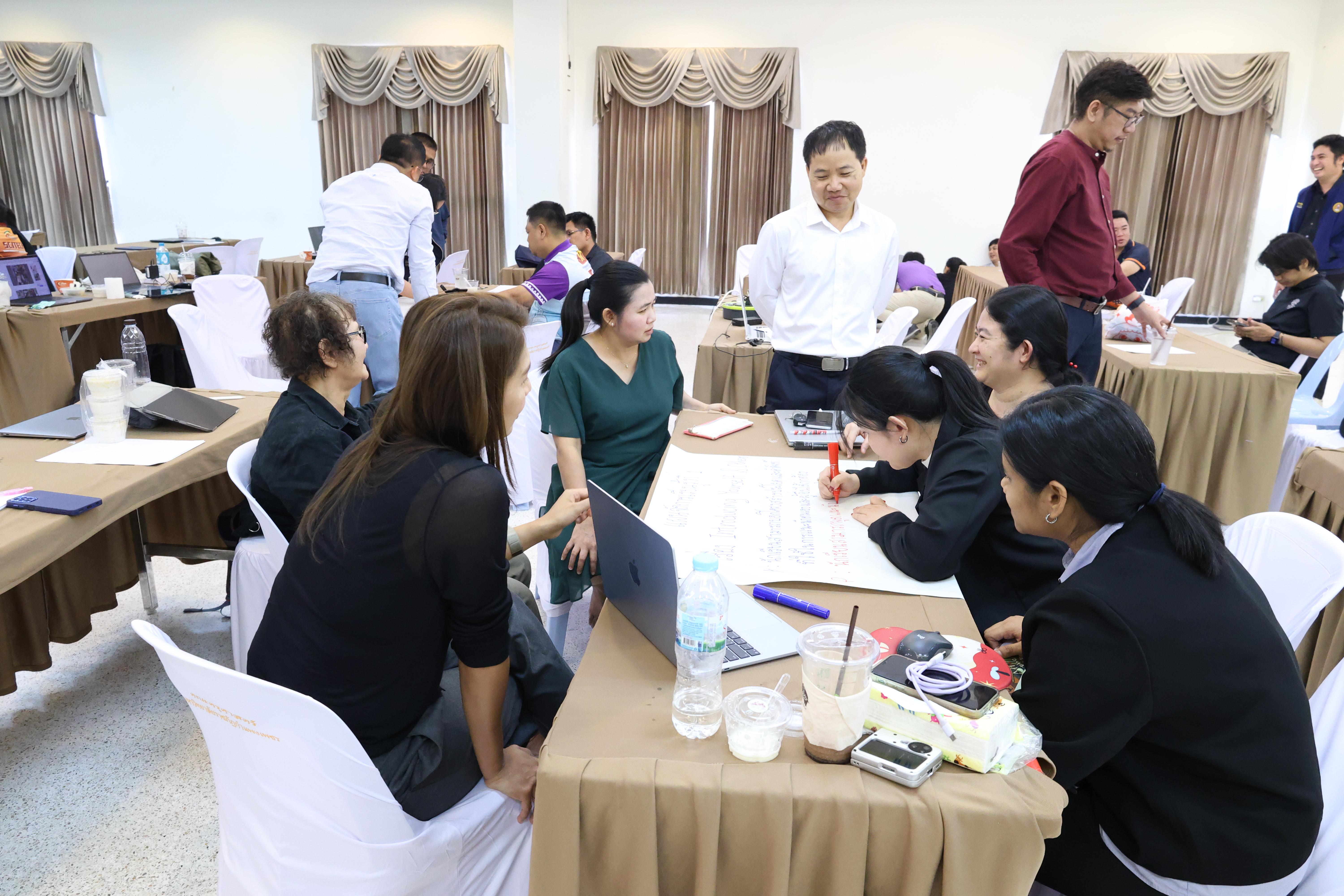 355. จัดโครงการเพื่อพัฒนาพัฒนาสมรรถนะครูของครูสำหรับอาจารย์ผู้สอน และอาจารย์นิเทศหลักสูตรครุศาสตรบัณฑิต ที่มีและยังไม่มีวุฒิทางการศึกษา