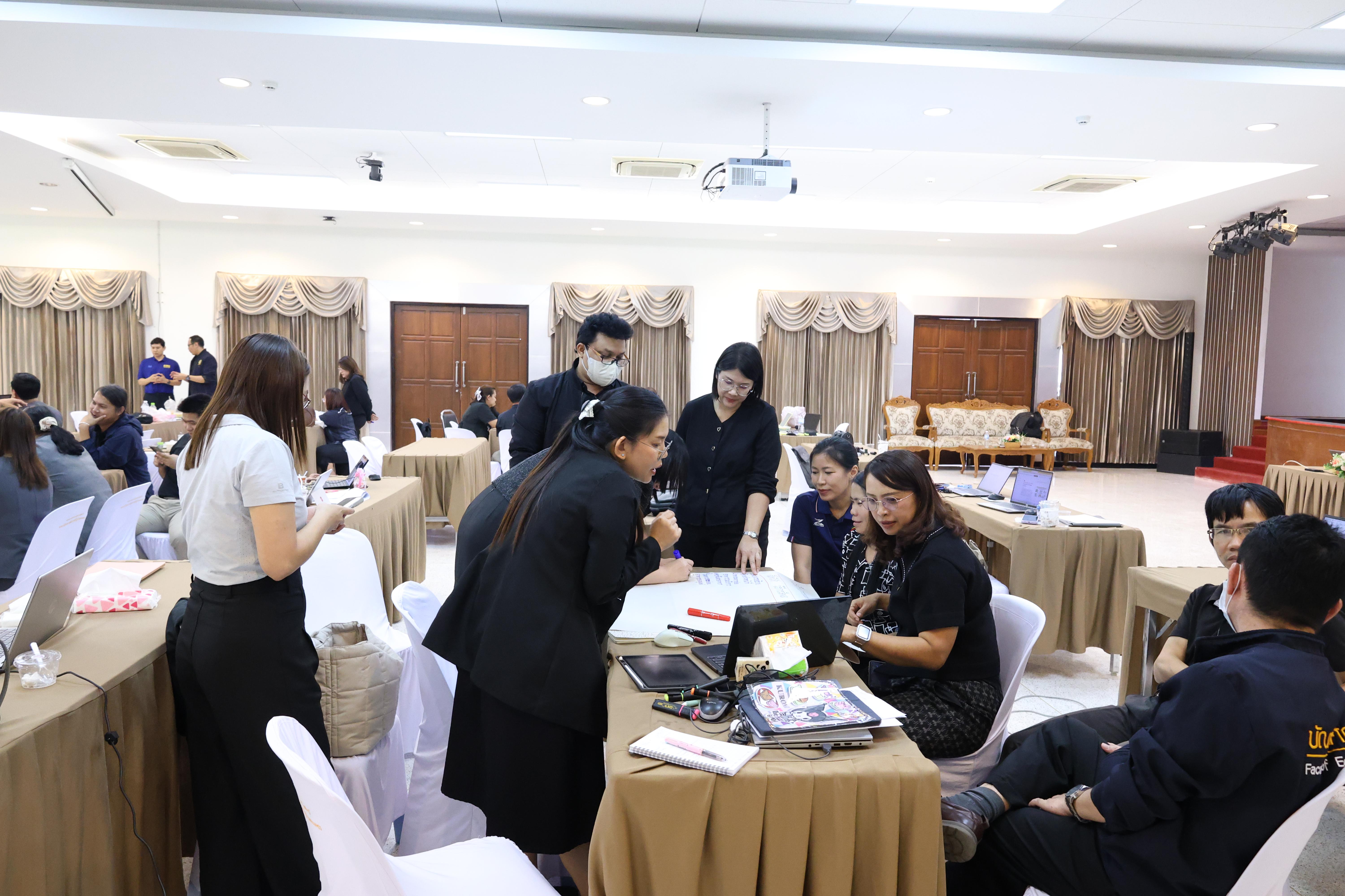 367. จัดโครงการเพื่อพัฒนาพัฒนาสมรรถนะครูของครูสำหรับอาจารย์ผู้สอน และอาจารย์นิเทศหลักสูตรครุศาสตรบัณฑิต ที่มีและยังไม่มีวุฒิทางการศึกษา