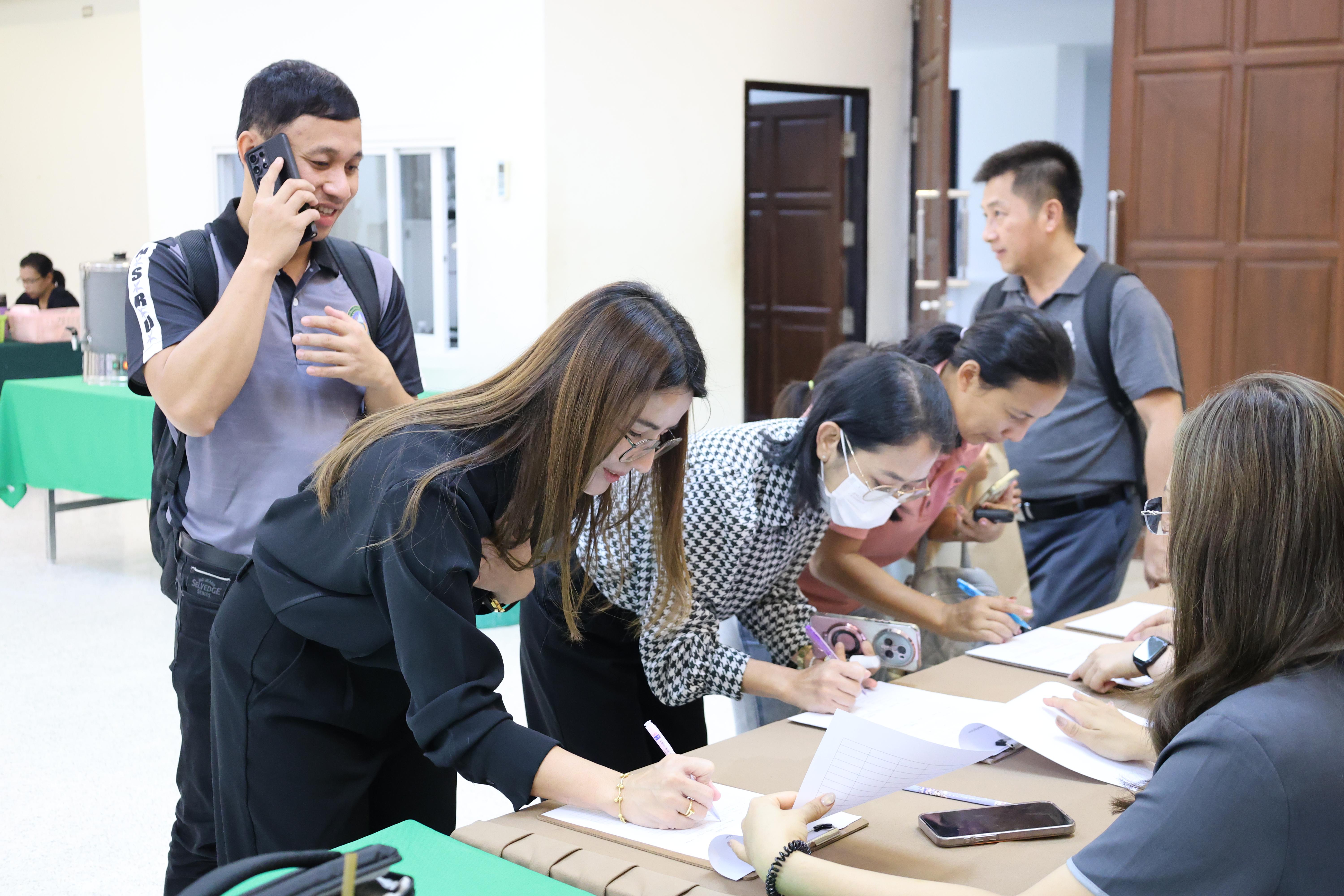 17. คณะครุศาสตร์ มหาวิทยาลัยราชภัฏกำแพงเพชร ได้จัดโครงการพัฒนาสมรรถนะครูของครู มหาวิทยาลัยราชภัฏ 38 แห่ง