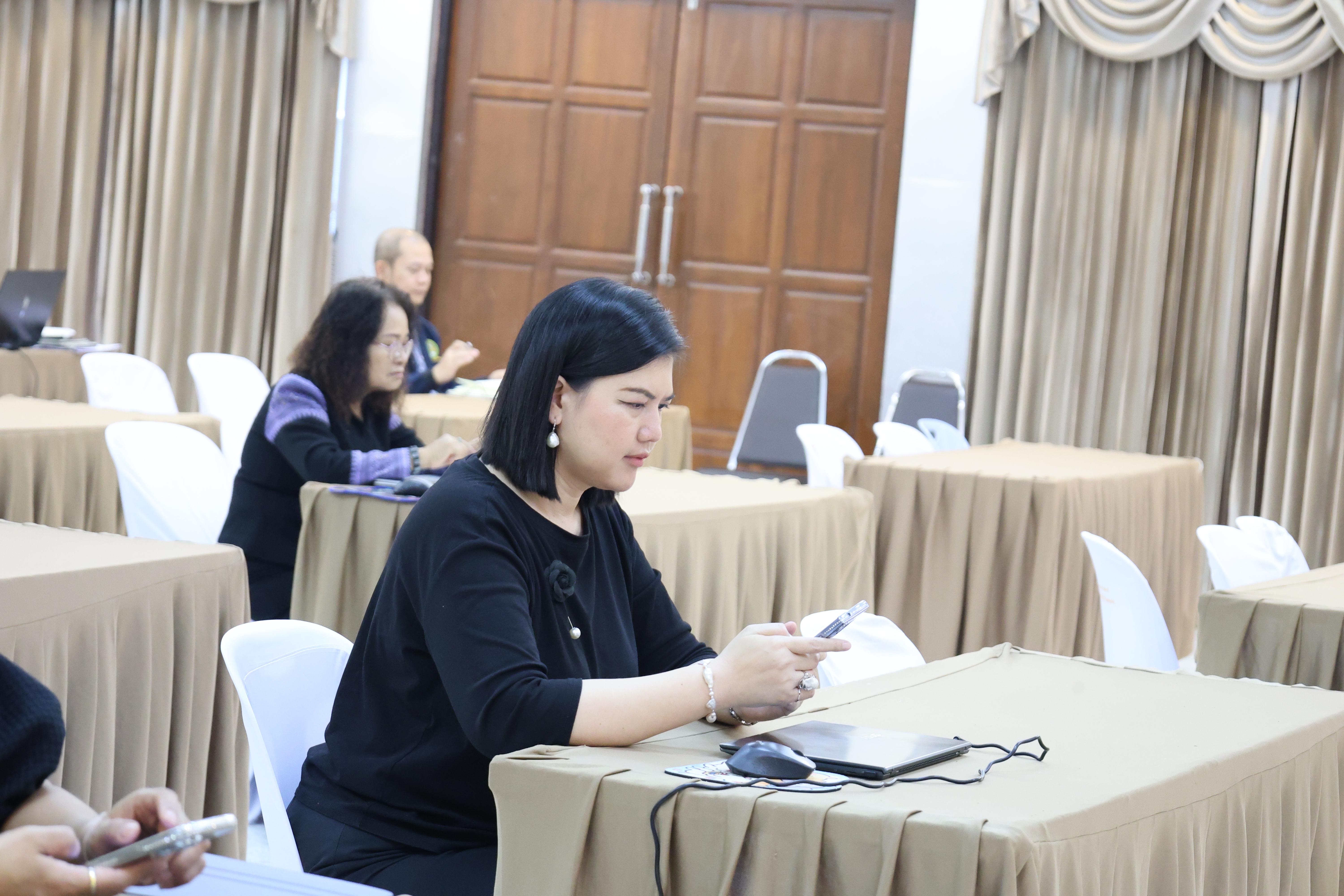 33. คณะครุศาสตร์ มหาวิทยาลัยราชภัฏกำแพงเพชร ได้จัดโครงการพัฒนาสมรรถนะครูของครู มหาวิทยาลัยราชภัฏ 38 แห่ง