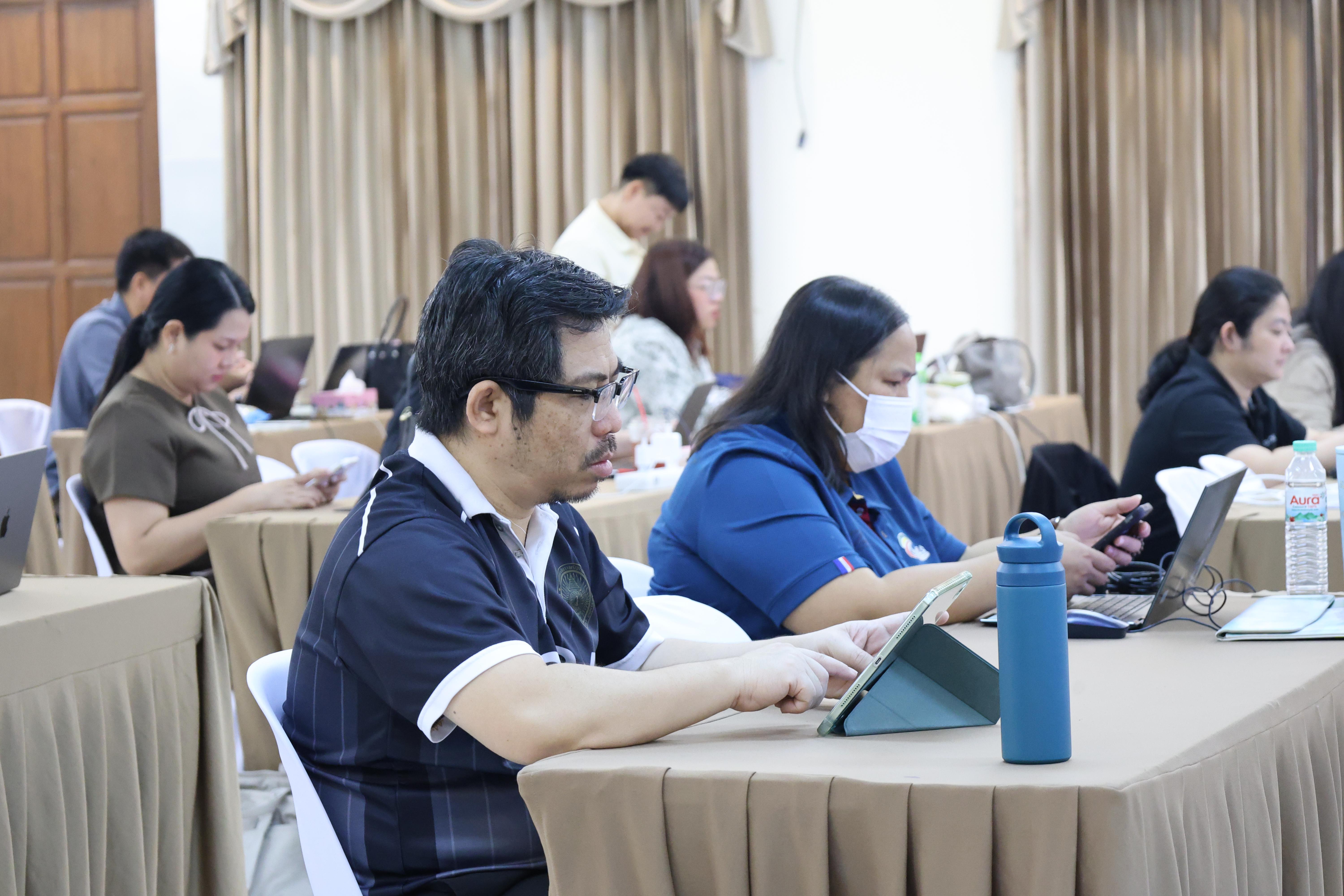 39. คณะครุศาสตร์ มหาวิทยาลัยราชภัฏกำแพงเพชร ได้จัดโครงการพัฒนาสมรรถนะครูของครู มหาวิทยาลัยราชภัฏ 38 แห่ง