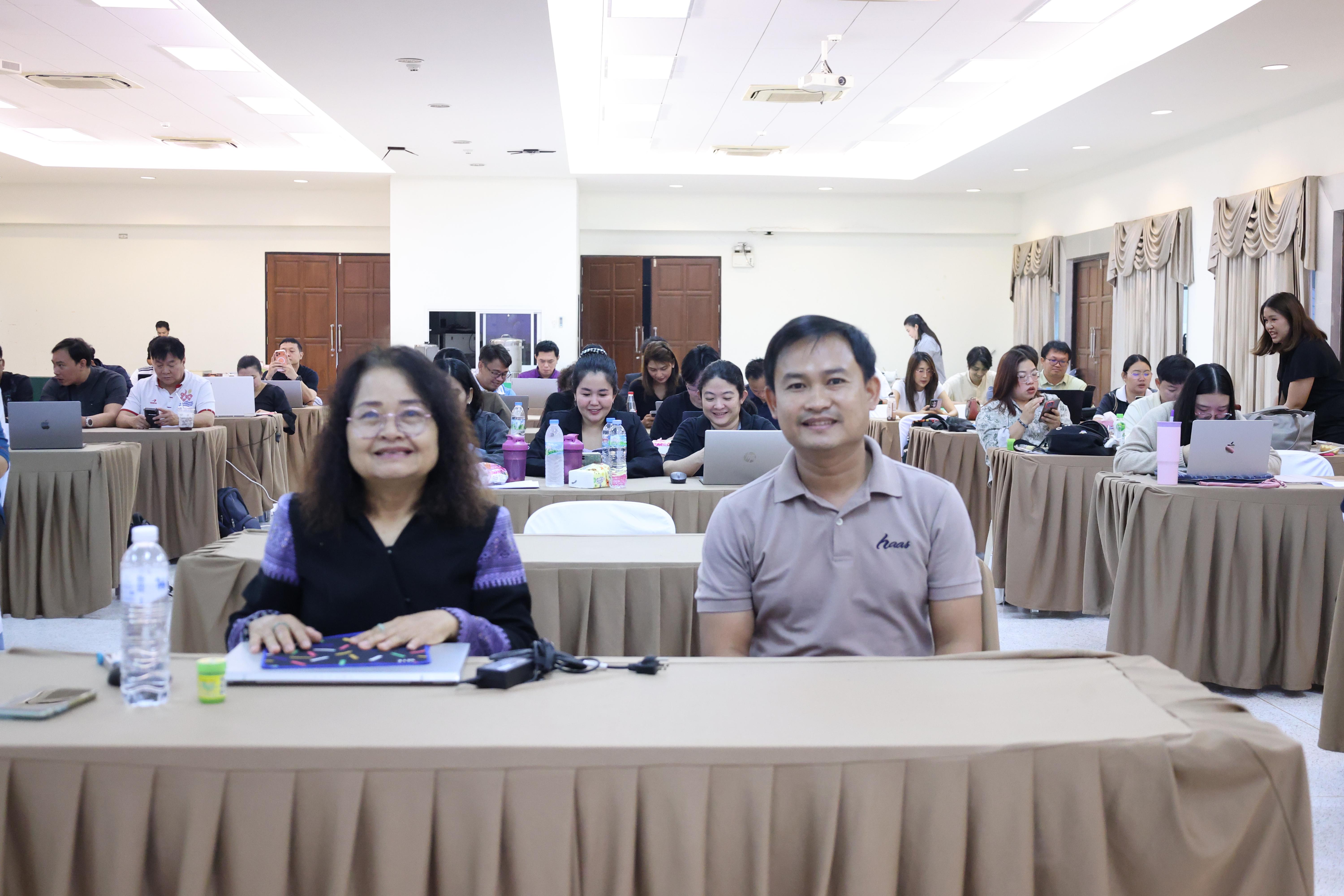 60. คณะครุศาสตร์ มหาวิทยาลัยราชภัฏกำแพงเพชร ได้จัดโครงการพัฒนาสมรรถนะครูของครู มหาวิทยาลัยราชภัฏ 38 แห่ง