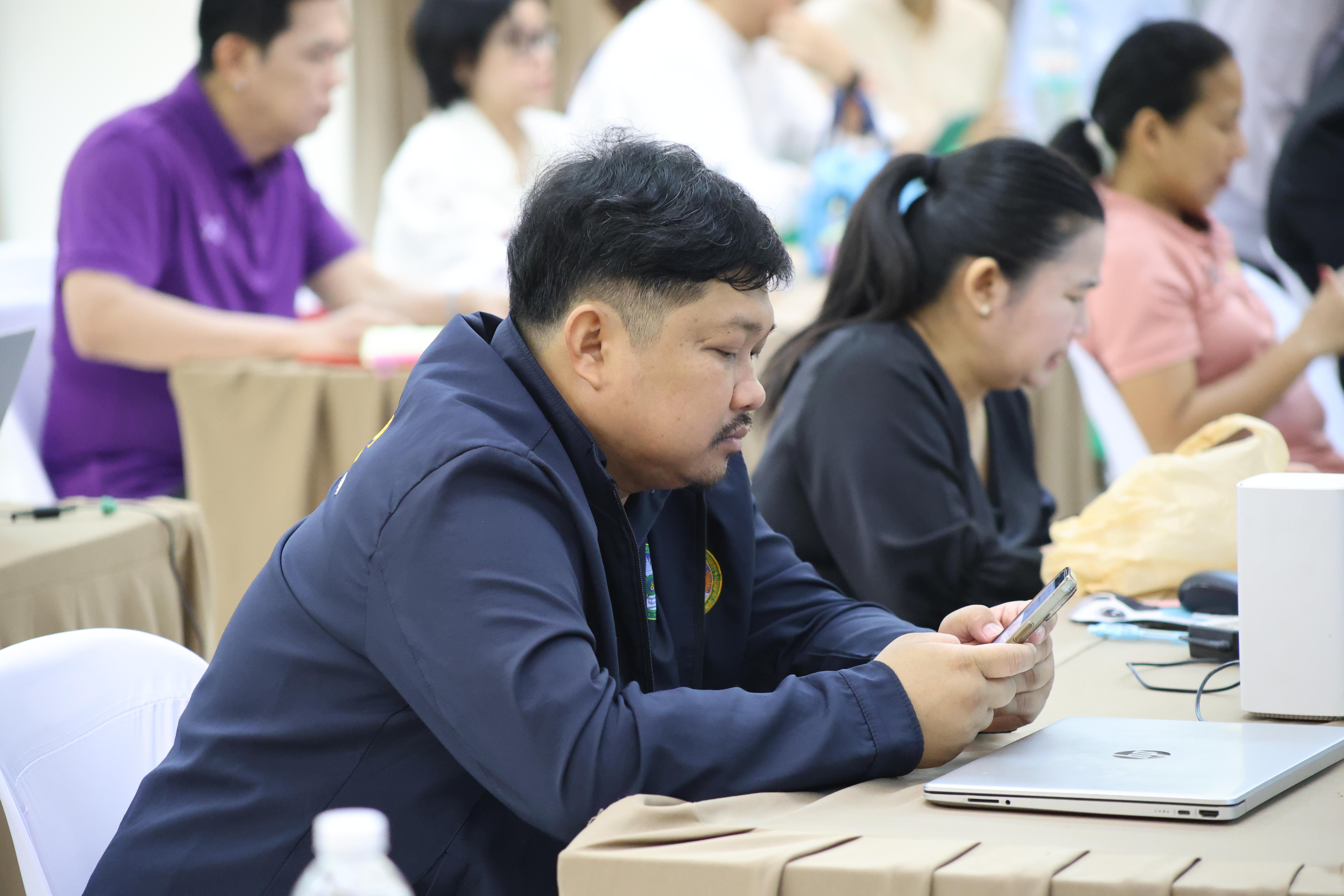 83. คณะครุศาสตร์ มหาวิทยาลัยราชภัฏกำแพงเพชร ได้จัดโครงการพัฒนาสมรรถนะครูของครู มหาวิทยาลัยราชภัฏ 38 แห่ง