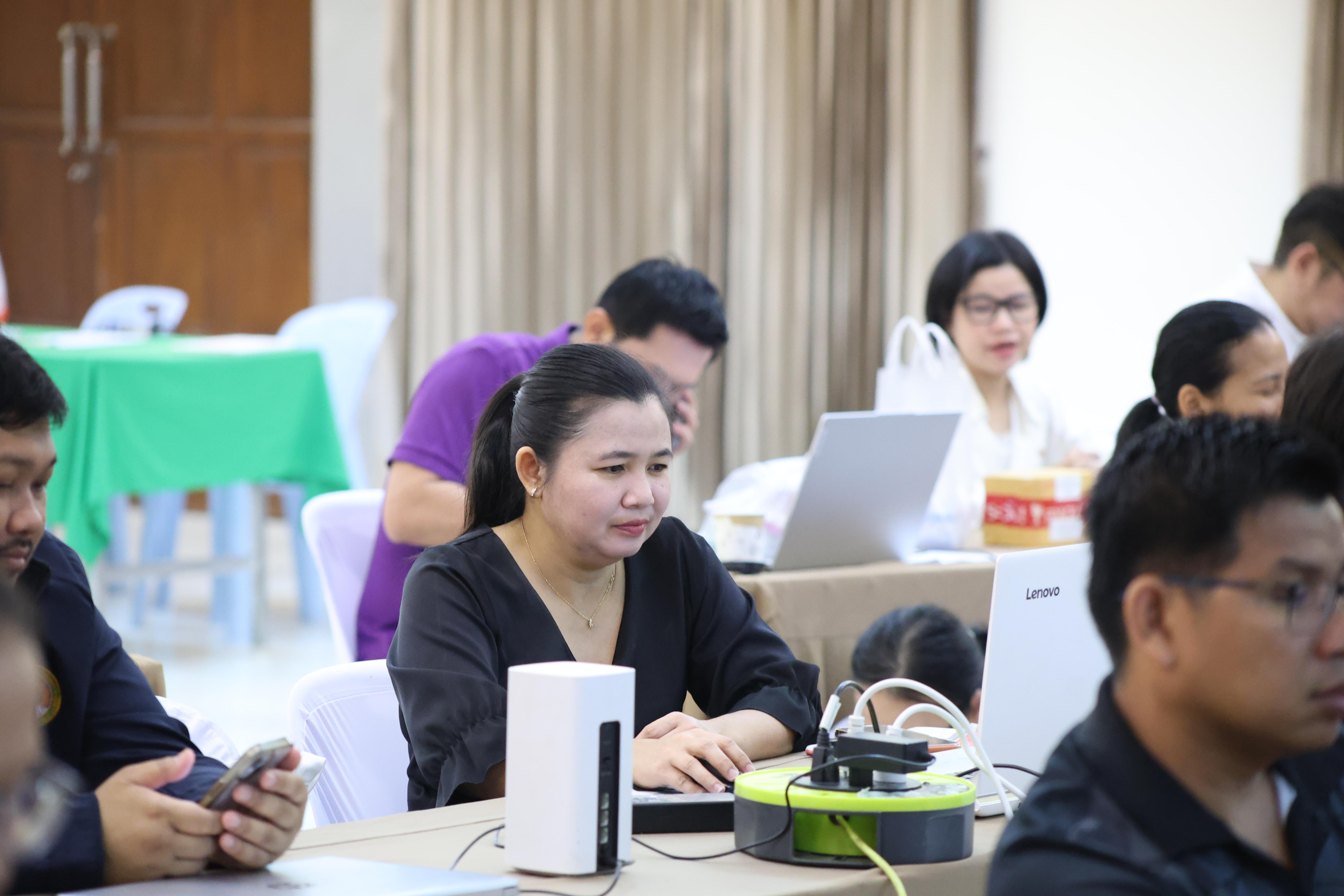 93. คณะครุศาสตร์ มหาวิทยาลัยราชภัฏกำแพงเพชร ได้จัดโครงการพัฒนาสมรรถนะครูของครู มหาวิทยาลัยราชภัฏ 38 แห่ง