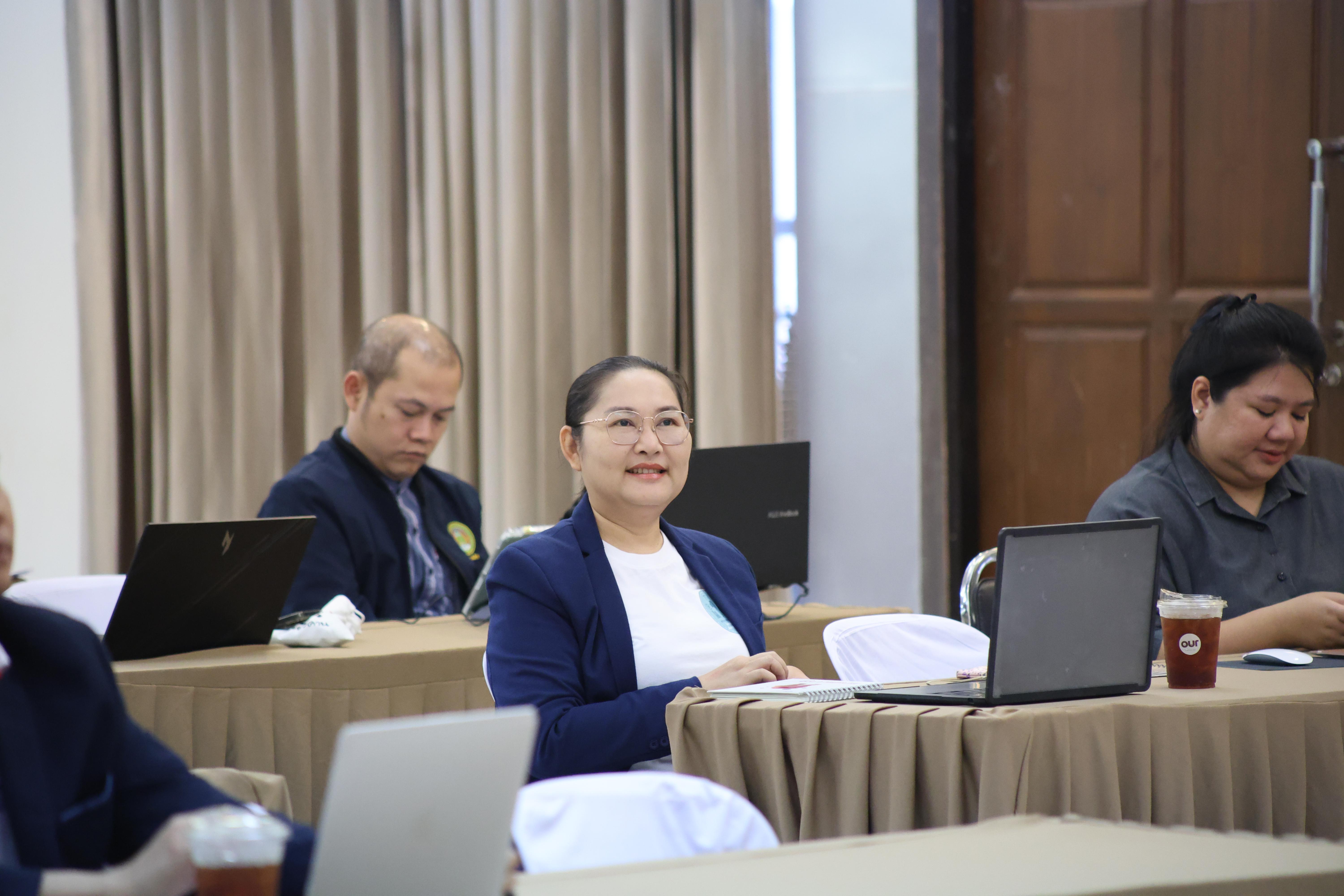 111. คณะครุศาสตร์ มหาวิทยาลัยราชภัฏกำแพงเพชร ได้จัดโครงการพัฒนาสมรรถนะครูของครู มหาวิทยาลัยราชภัฏ 38 แห่ง