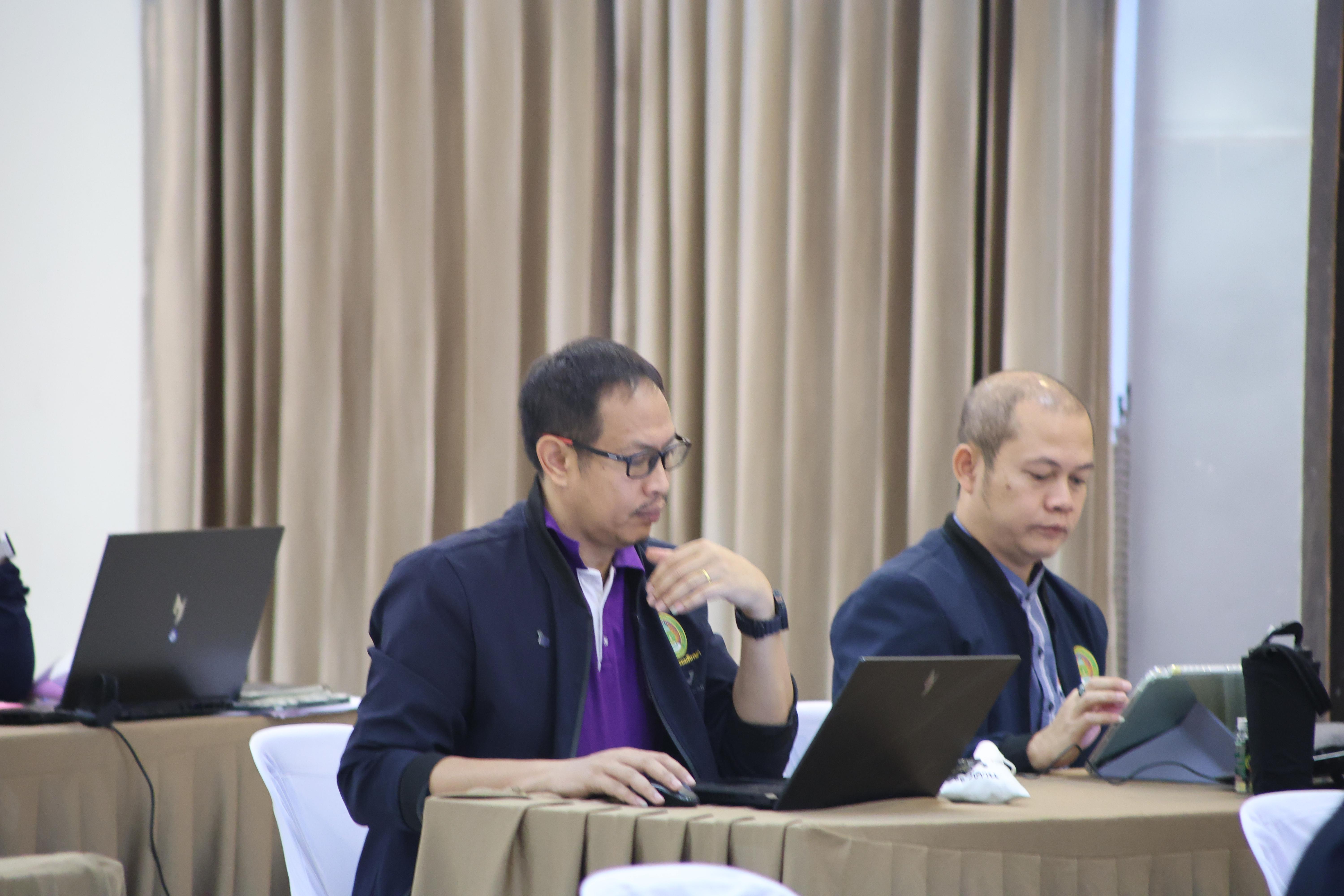 121. คณะครุศาสตร์ มหาวิทยาลัยราชภัฏกำแพงเพชร ได้จัดโครงการพัฒนาสมรรถนะครูของครู มหาวิทยาลัยราชภัฏ 38 แห่ง