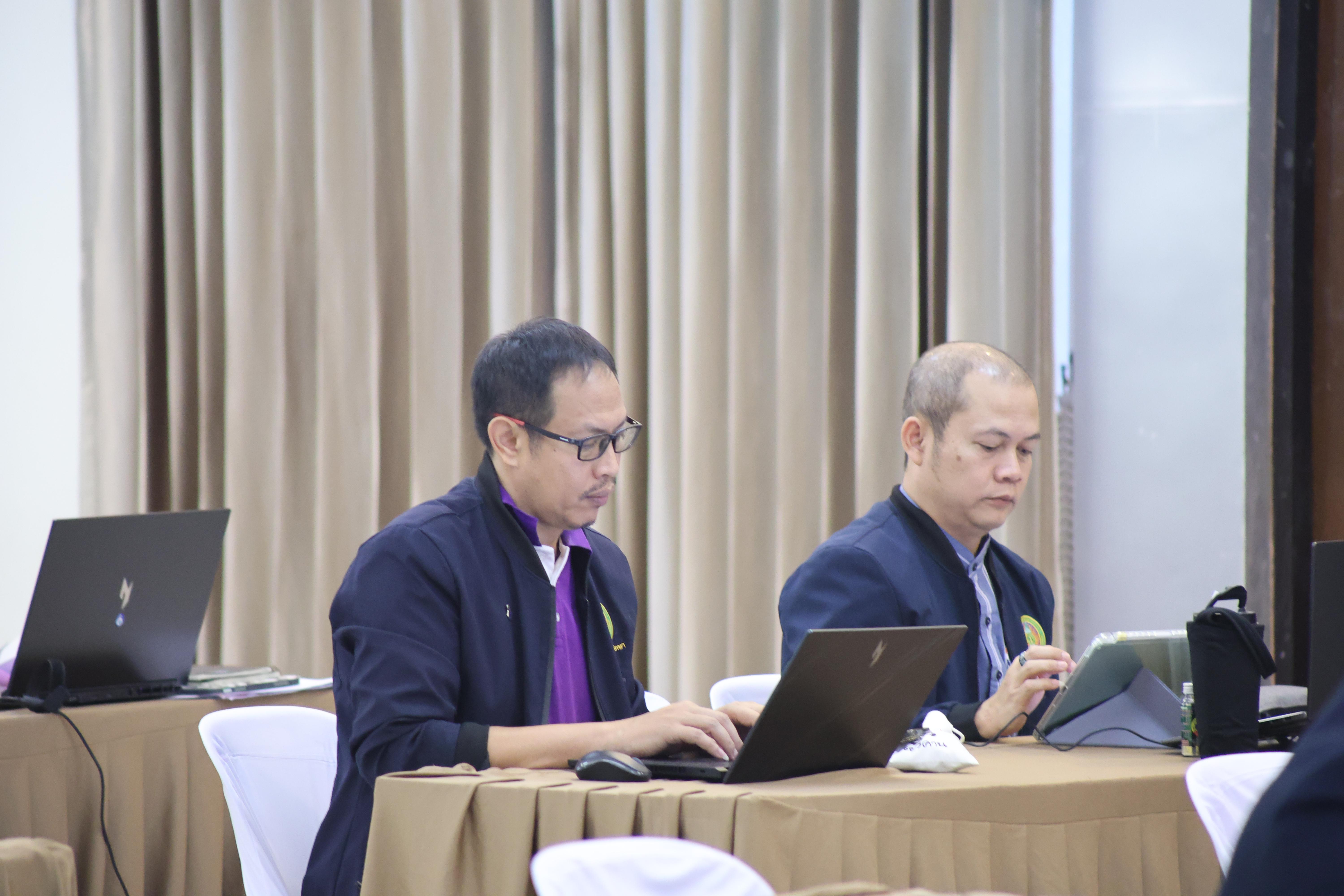 122. คณะครุศาสตร์ มหาวิทยาลัยราชภัฏกำแพงเพชร ได้จัดโครงการพัฒนาสมรรถนะครูของครู มหาวิทยาลัยราชภัฏ 38 แห่ง