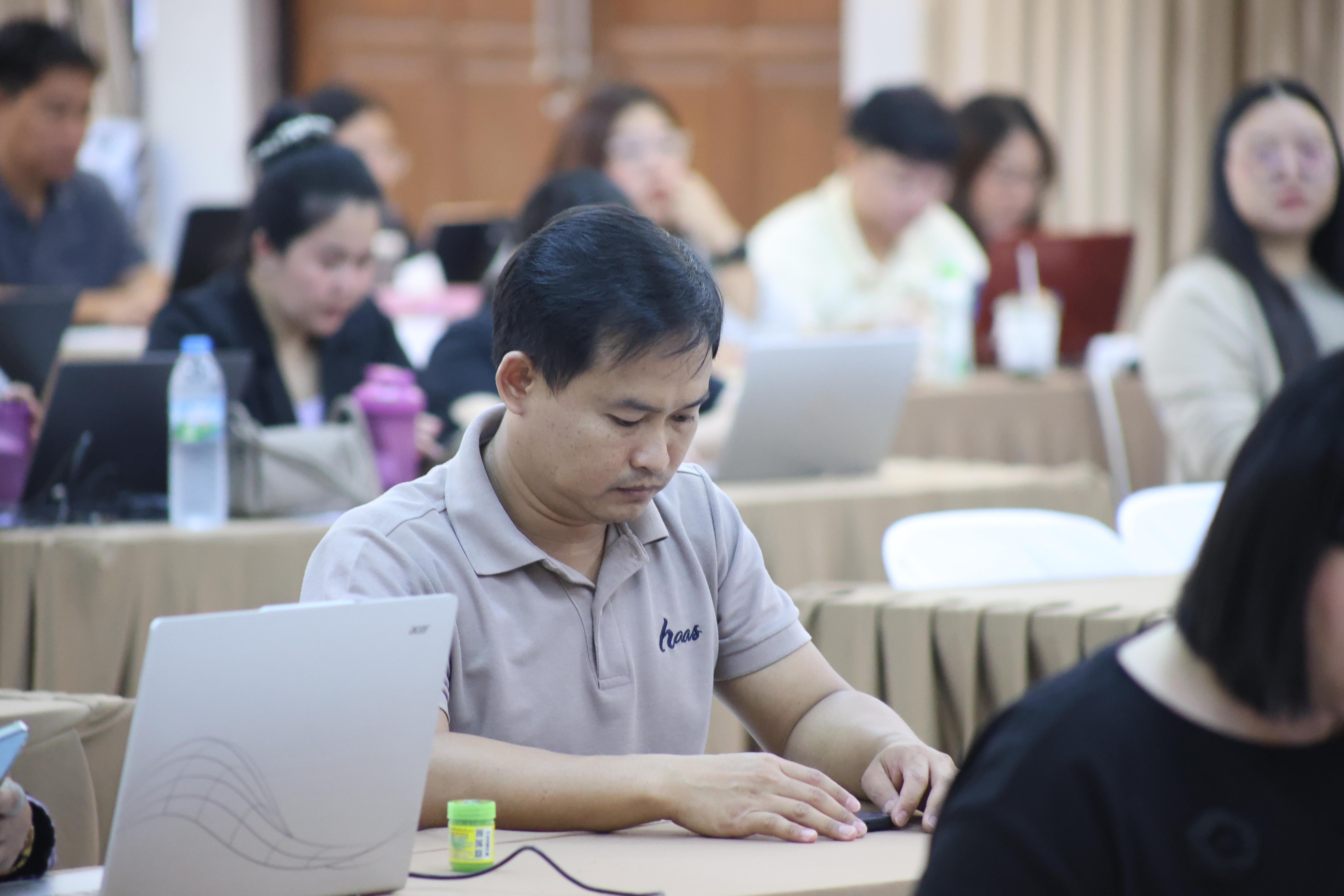 123. คณะครุศาสตร์ มหาวิทยาลัยราชภัฏกำแพงเพชร ได้จัดโครงการพัฒนาสมรรถนะครูของครู มหาวิทยาลัยราชภัฏ 38 แห่ง