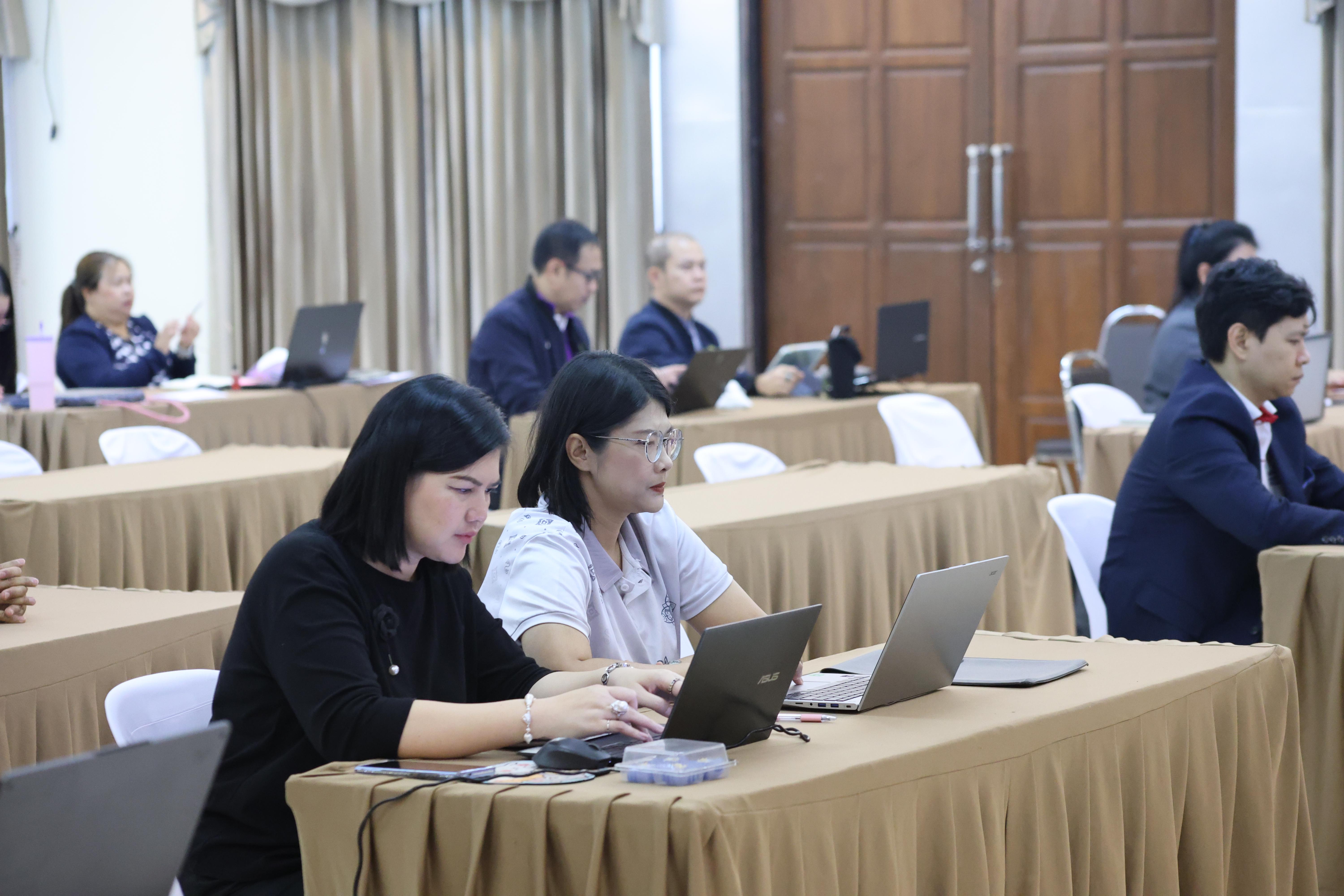 129. คณะครุศาสตร์ มหาวิทยาลัยราชภัฏกำแพงเพชร ได้จัดโครงการพัฒนาสมรรถนะครูของครู มหาวิทยาลัยราชภัฏ 38 แห่ง