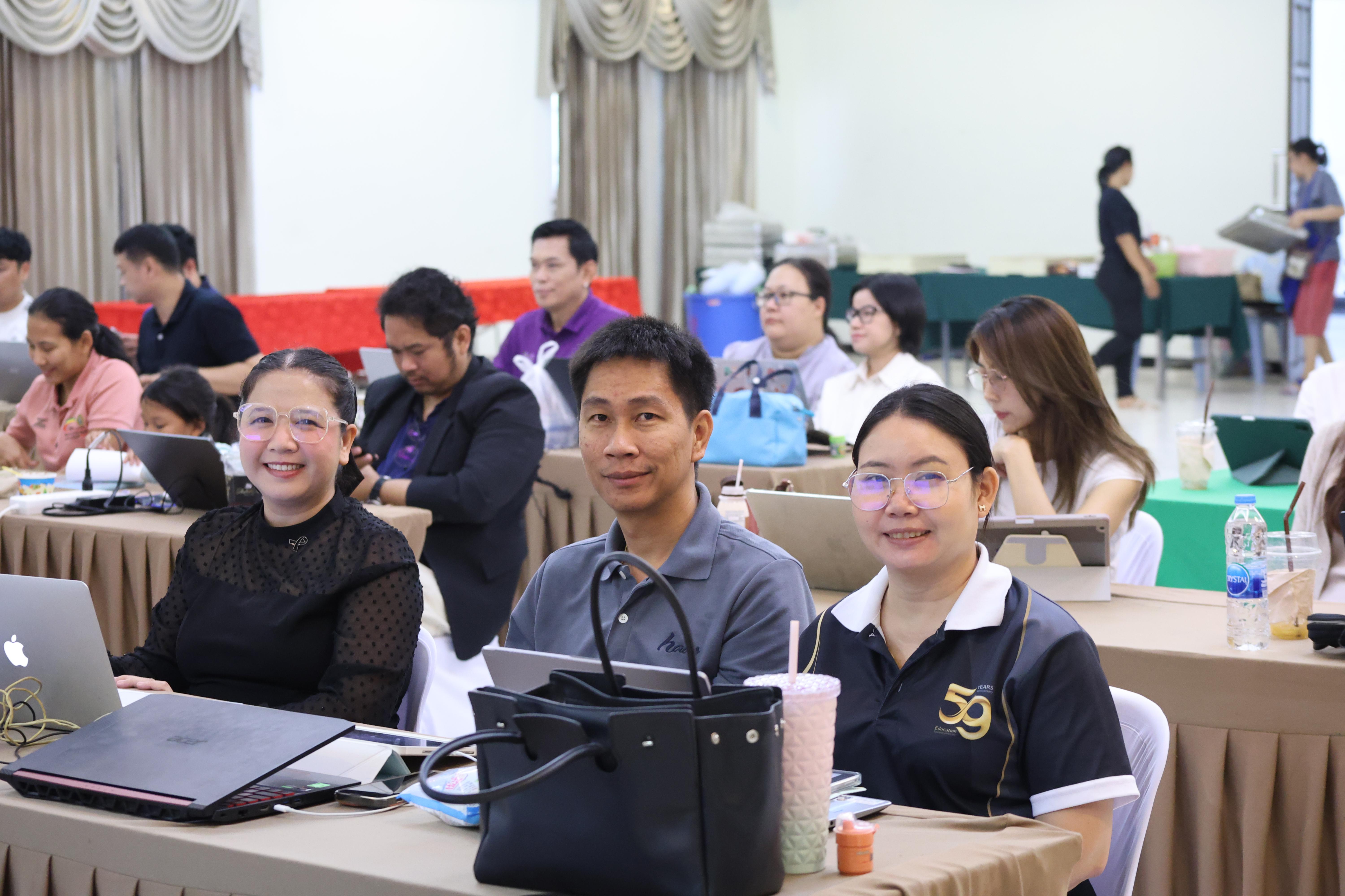 154. คณะครุศาสตร์ มหาวิทยาลัยราชภัฏกำแพงเพชร ได้จัดโครงการพัฒนาสมรรถนะครูของครู มหาวิทยาลัยราชภัฏ 38 แห่ง