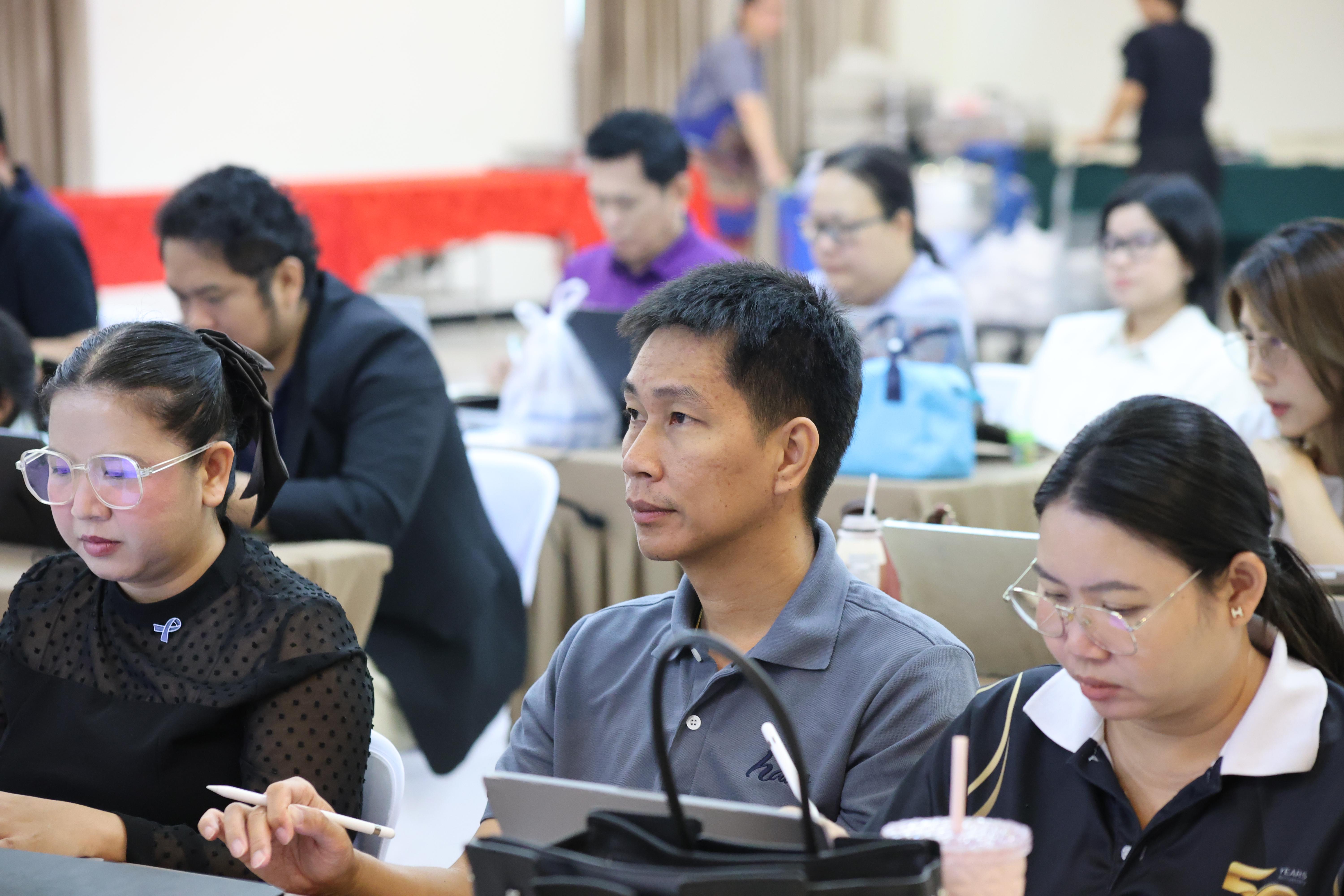 158. คณะครุศาสตร์ มหาวิทยาลัยราชภัฏกำแพงเพชร ได้จัดโครงการพัฒนาสมรรถนะครูของครู มหาวิทยาลัยราชภัฏ 38 แห่ง