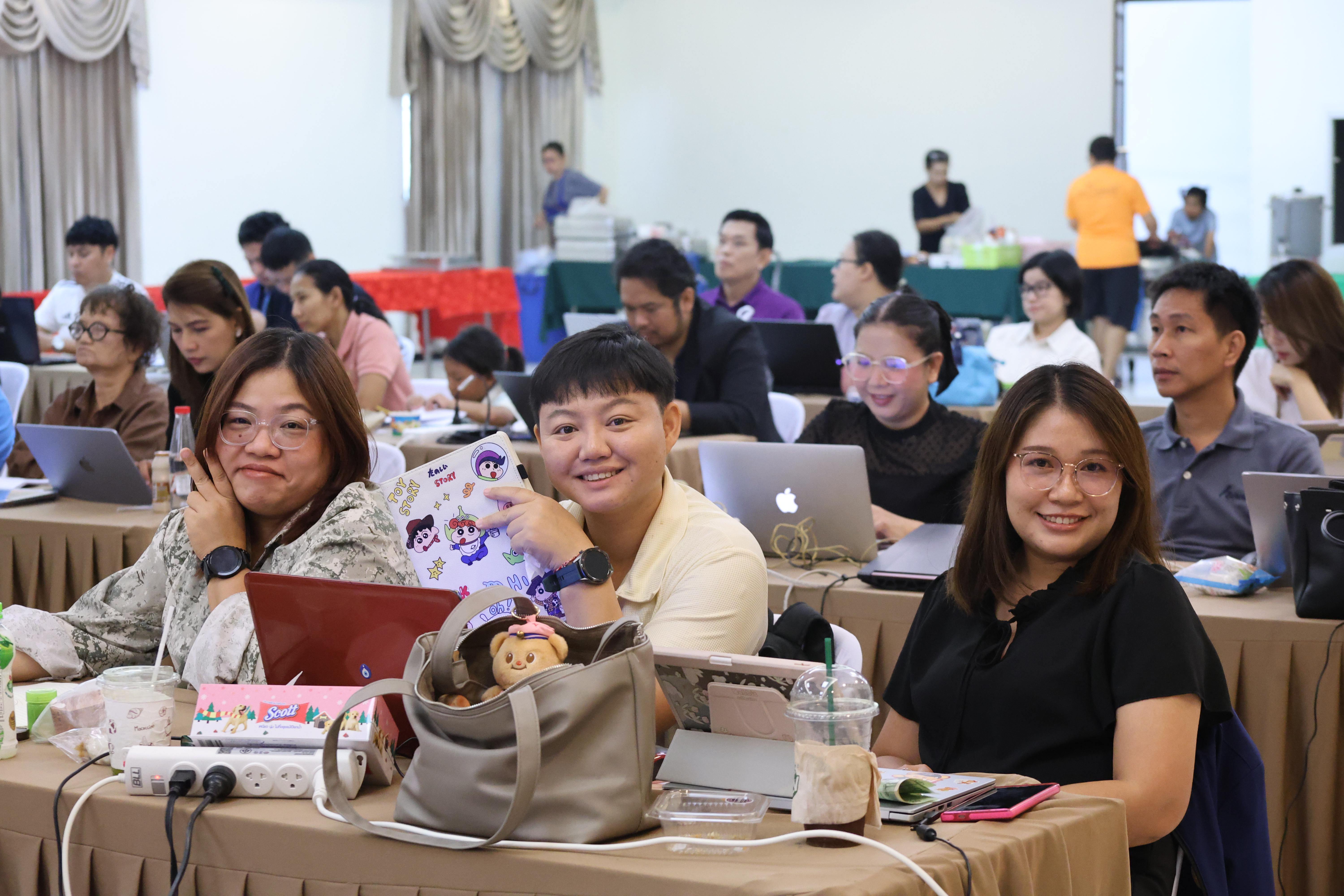 161. คณะครุศาสตร์ มหาวิทยาลัยราชภัฏกำแพงเพชร ได้จัดโครงการพัฒนาสมรรถนะครูของครู มหาวิทยาลัยราชภัฏ 38 แห่ง