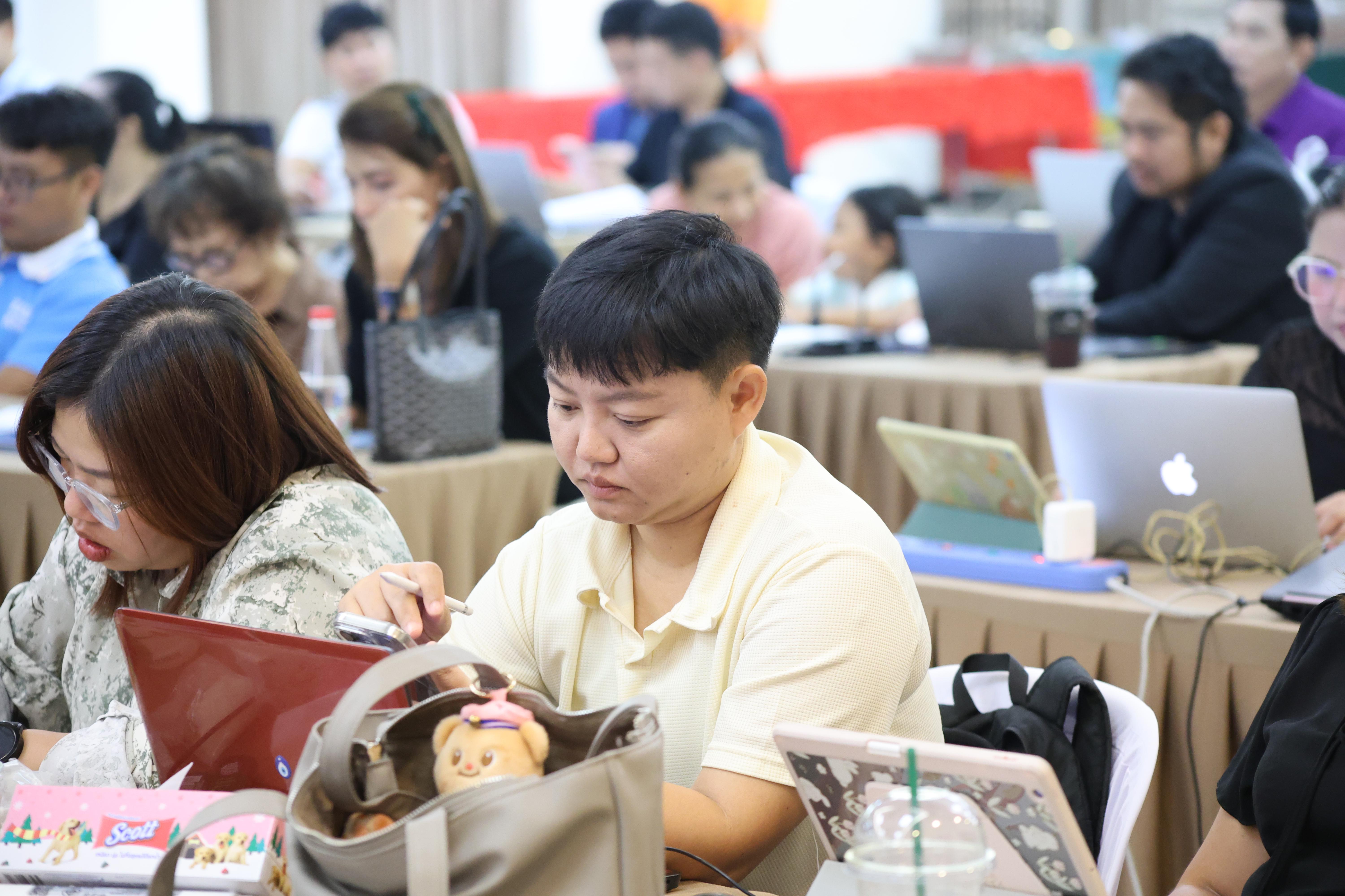 165. คณะครุศาสตร์ มหาวิทยาลัยราชภัฏกำแพงเพชร ได้จัดโครงการพัฒนาสมรรถนะครูของครู มหาวิทยาลัยราชภัฏ 38 แห่ง