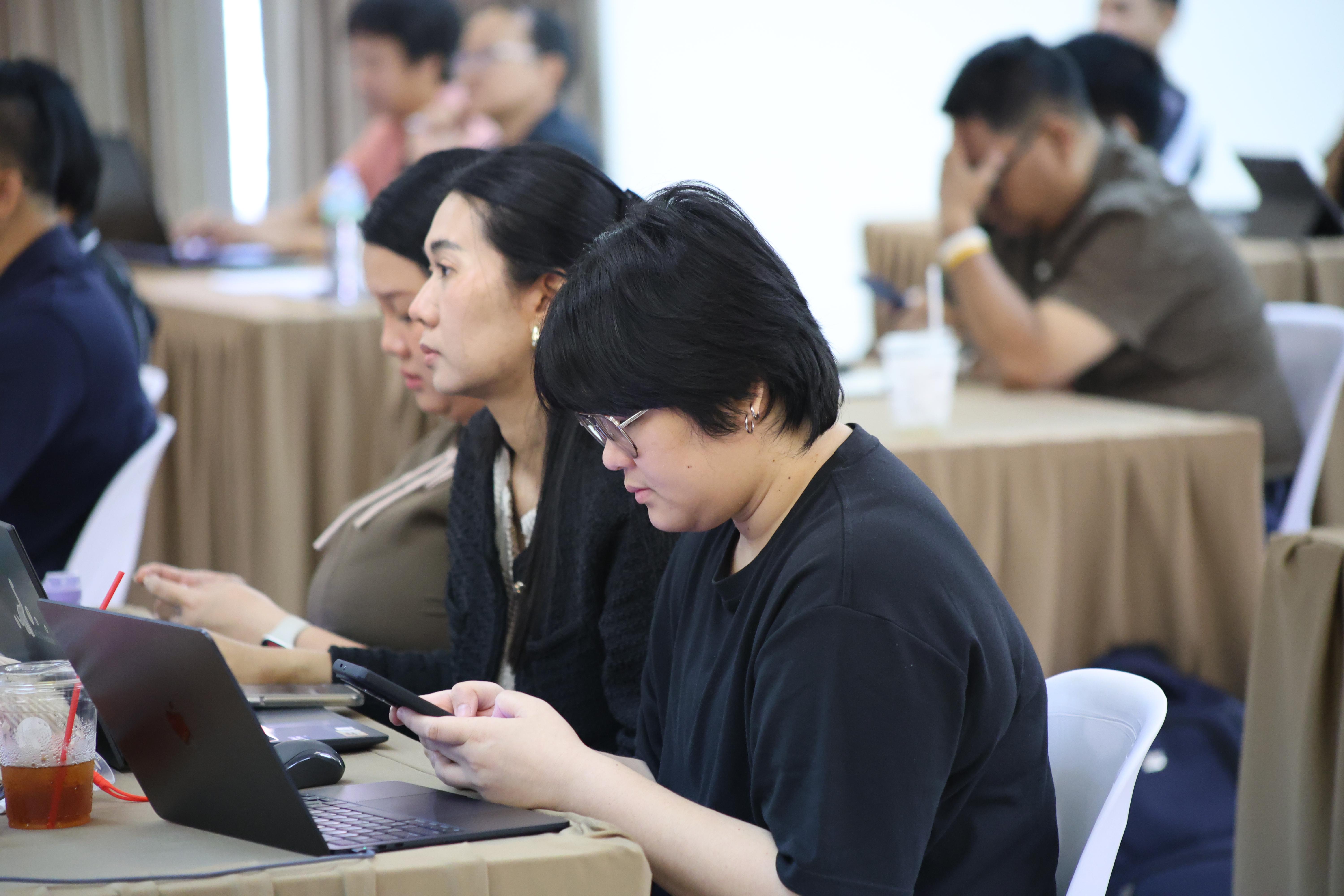 172. คณะครุศาสตร์ มหาวิทยาลัยราชภัฏกำแพงเพชร ได้จัดโครงการพัฒนาสมรรถนะครูของครู มหาวิทยาลัยราชภัฏ 38 แห่ง