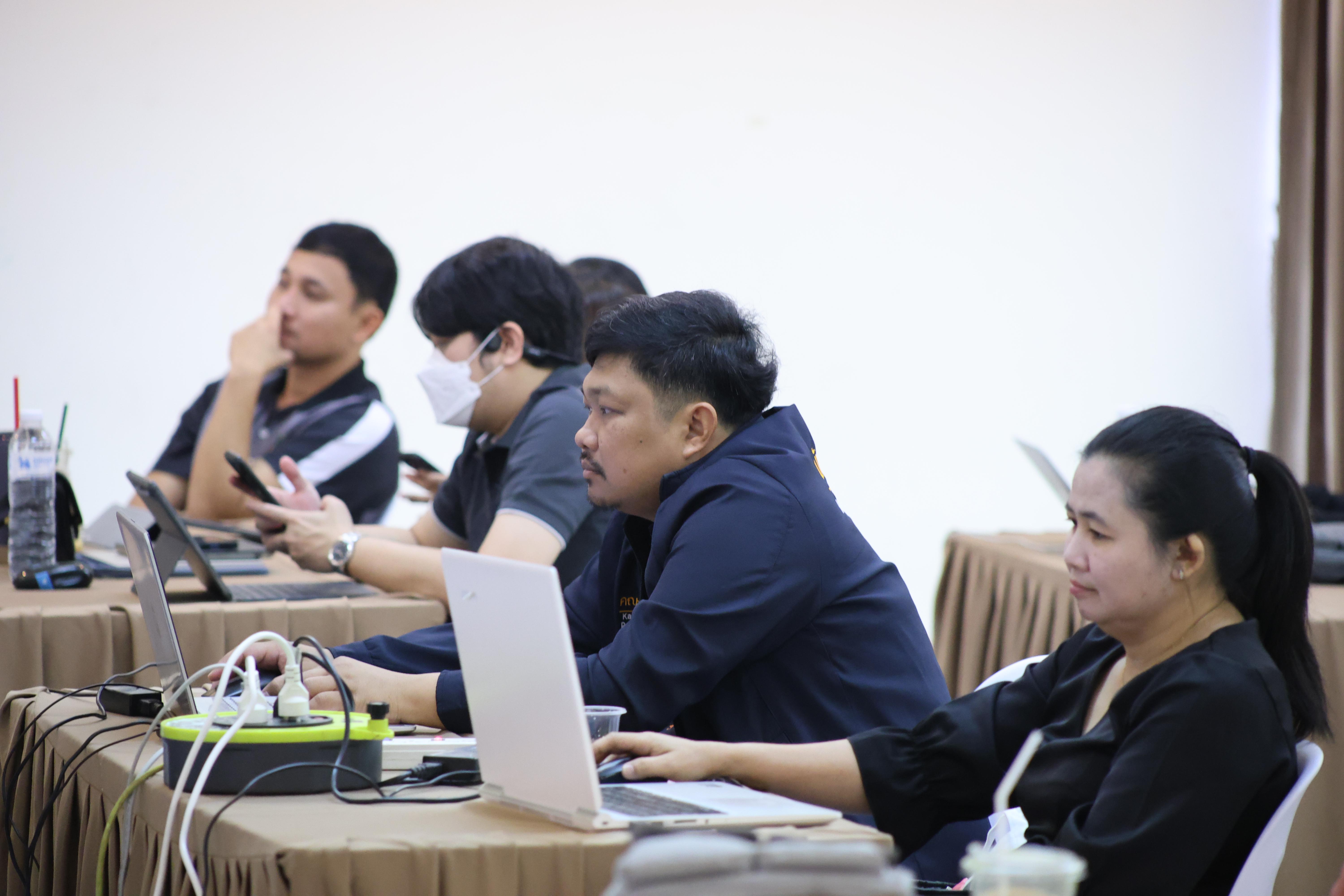 180. คณะครุศาสตร์ มหาวิทยาลัยราชภัฏกำแพงเพชร ได้จัดโครงการพัฒนาสมรรถนะครูของครู มหาวิทยาลัยราชภัฏ 38 แห่ง