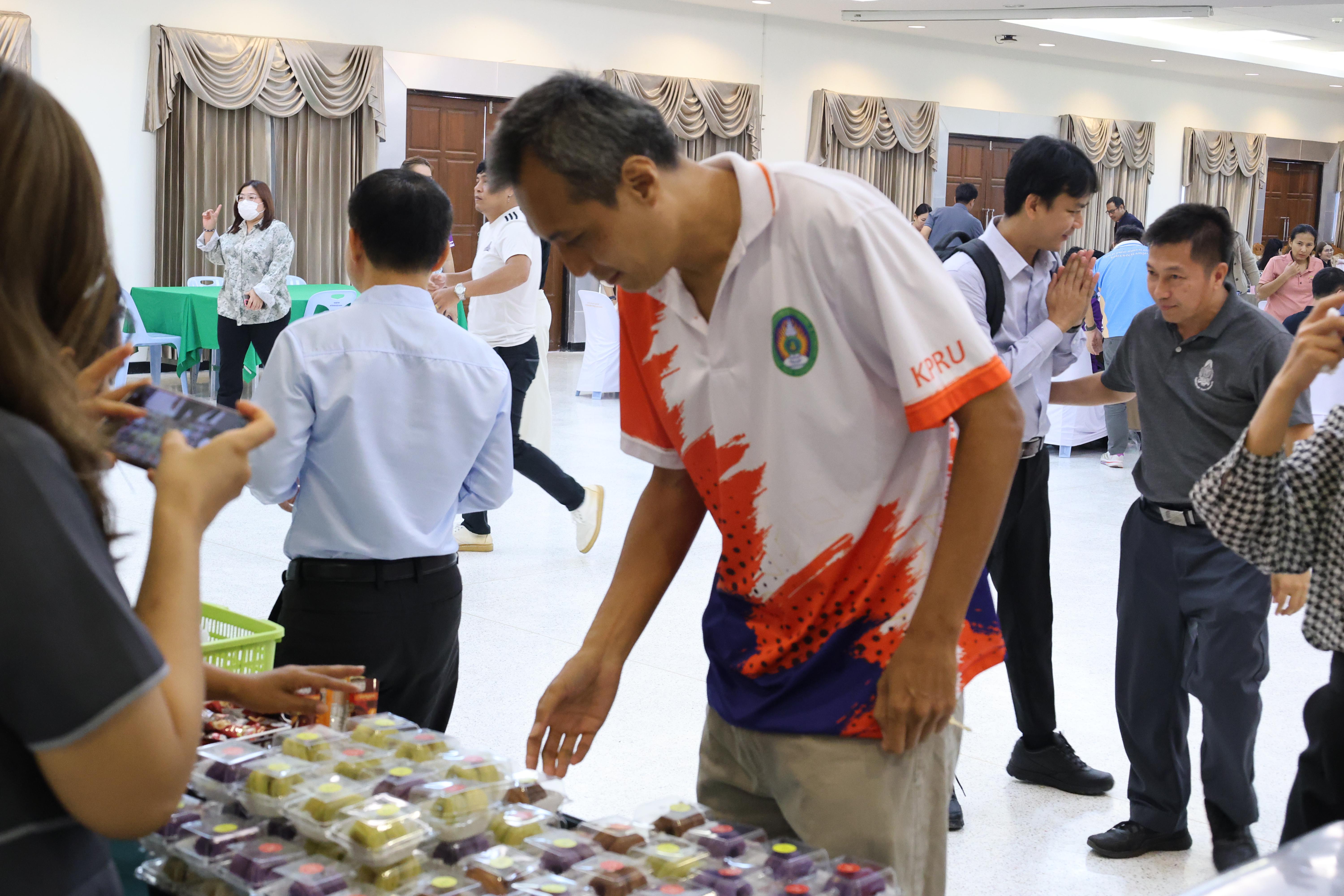 188. คณะครุศาสตร์ มหาวิทยาลัยราชภัฏกำแพงเพชร ได้จัดโครงการพัฒนาสมรรถนะครูของครู มหาวิทยาลัยราชภัฏ 38 แห่ง