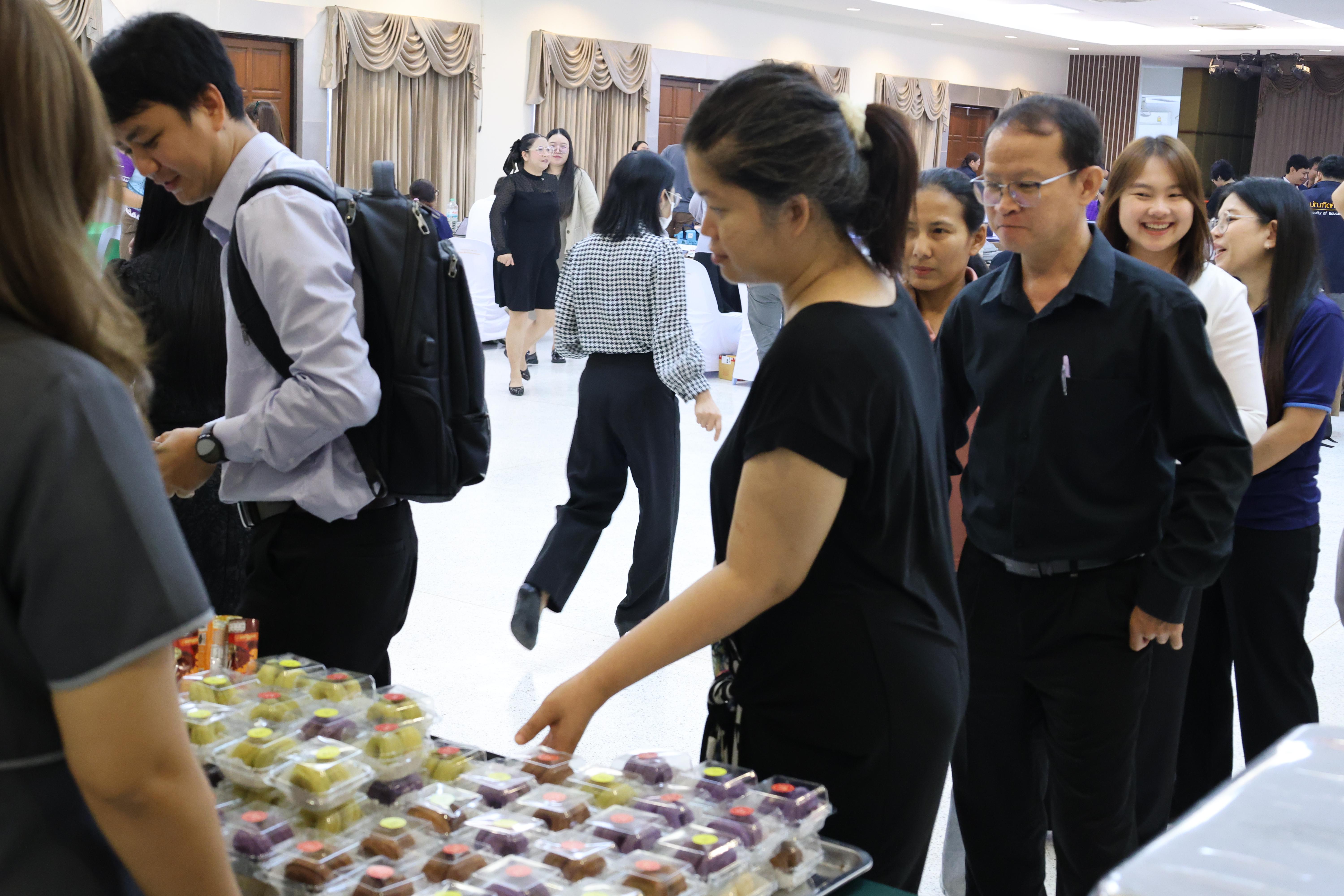 190. คณะครุศาสตร์ มหาวิทยาลัยราชภัฏกำแพงเพชร ได้จัดโครงการพัฒนาสมรรถนะครูของครู มหาวิทยาลัยราชภัฏ 38 แห่ง