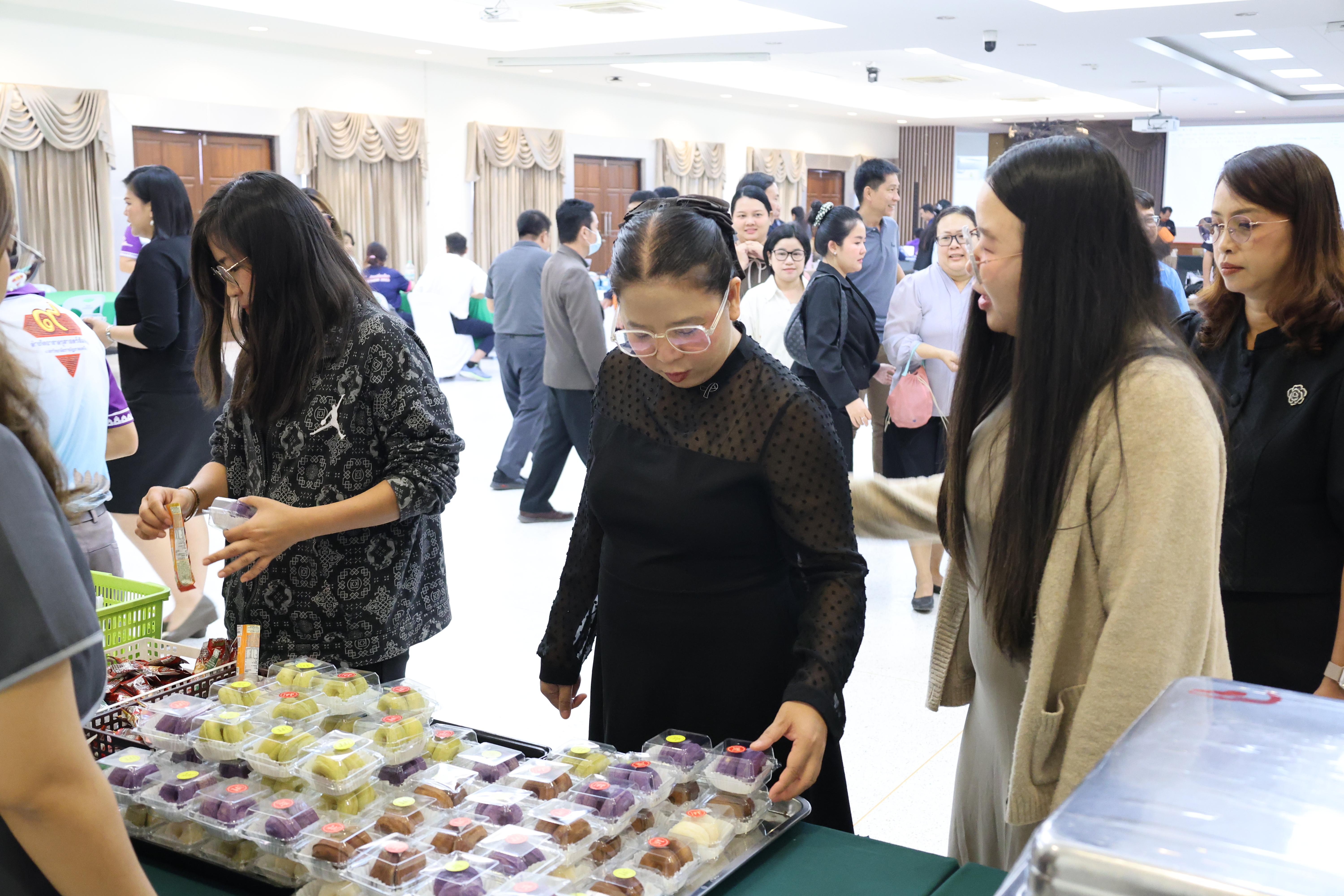 197. คณะครุศาสตร์ มหาวิทยาลัยราชภัฏกำแพงเพชร ได้จัดโครงการพัฒนาสมรรถนะครูของครู มหาวิทยาลัยราชภัฏ 38 แห่ง