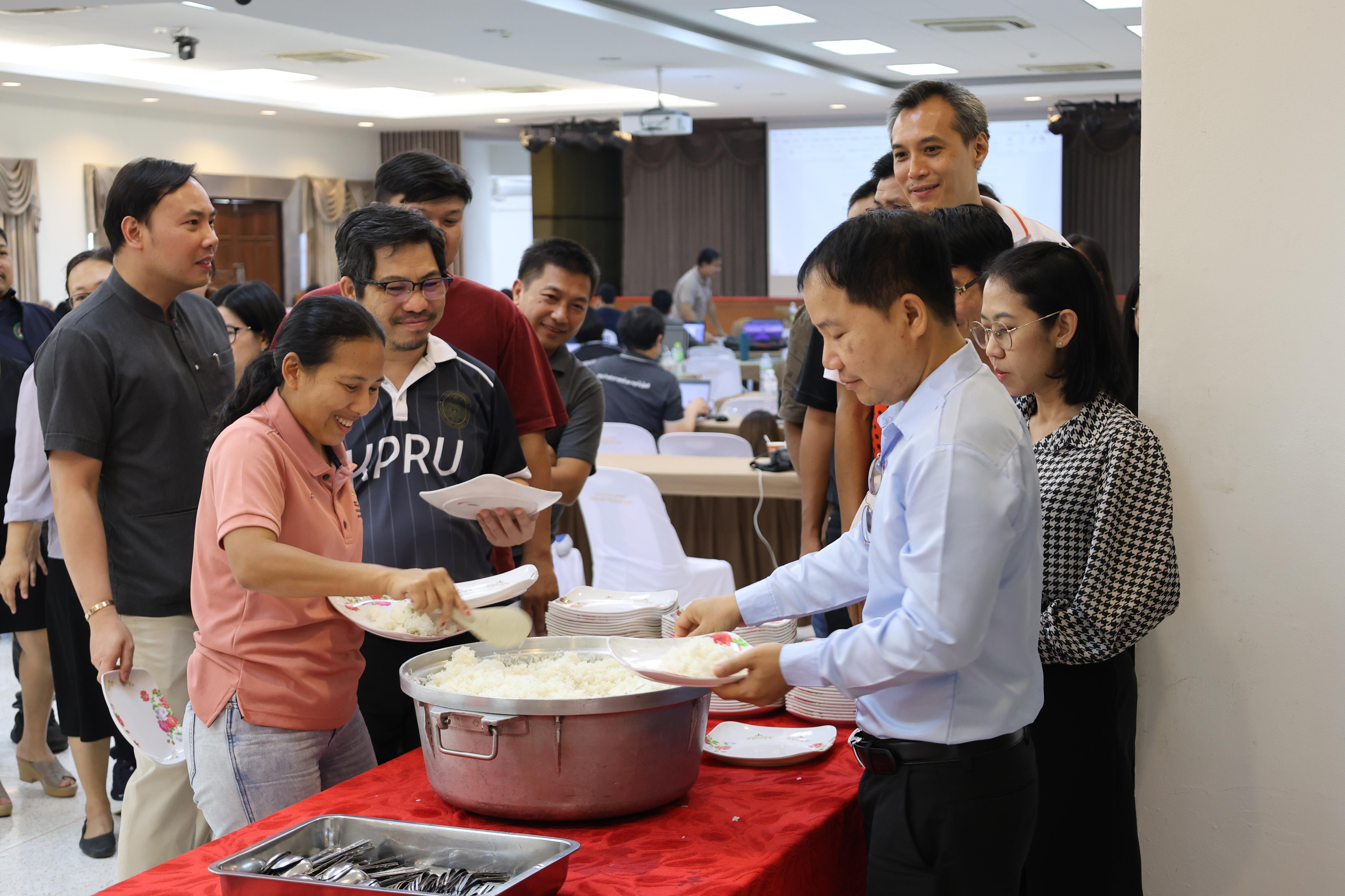 224. คณะครุศาสตร์ มหาวิทยาลัยราชภัฏกำแพงเพชร ได้จัดโครงการพัฒนาสมรรถนะครูของครู มหาวิทยาลัยราชภัฏ 38 แห่ง