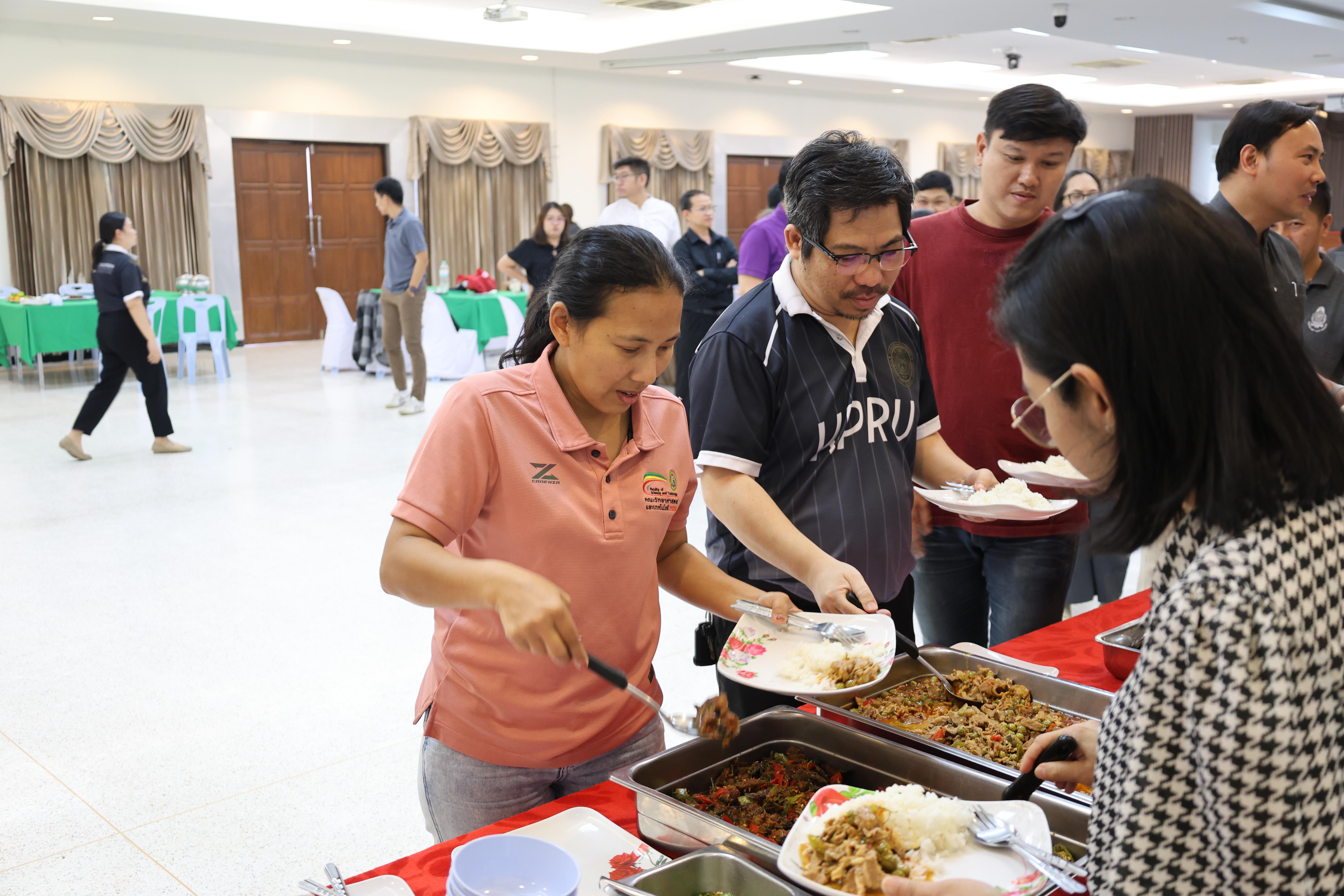 227. คณะครุศาสตร์ มหาวิทยาลัยราชภัฏกำแพงเพชร ได้จัดโครงการพัฒนาสมรรถนะครูของครู มหาวิทยาลัยราชภัฏ 38 แห่ง