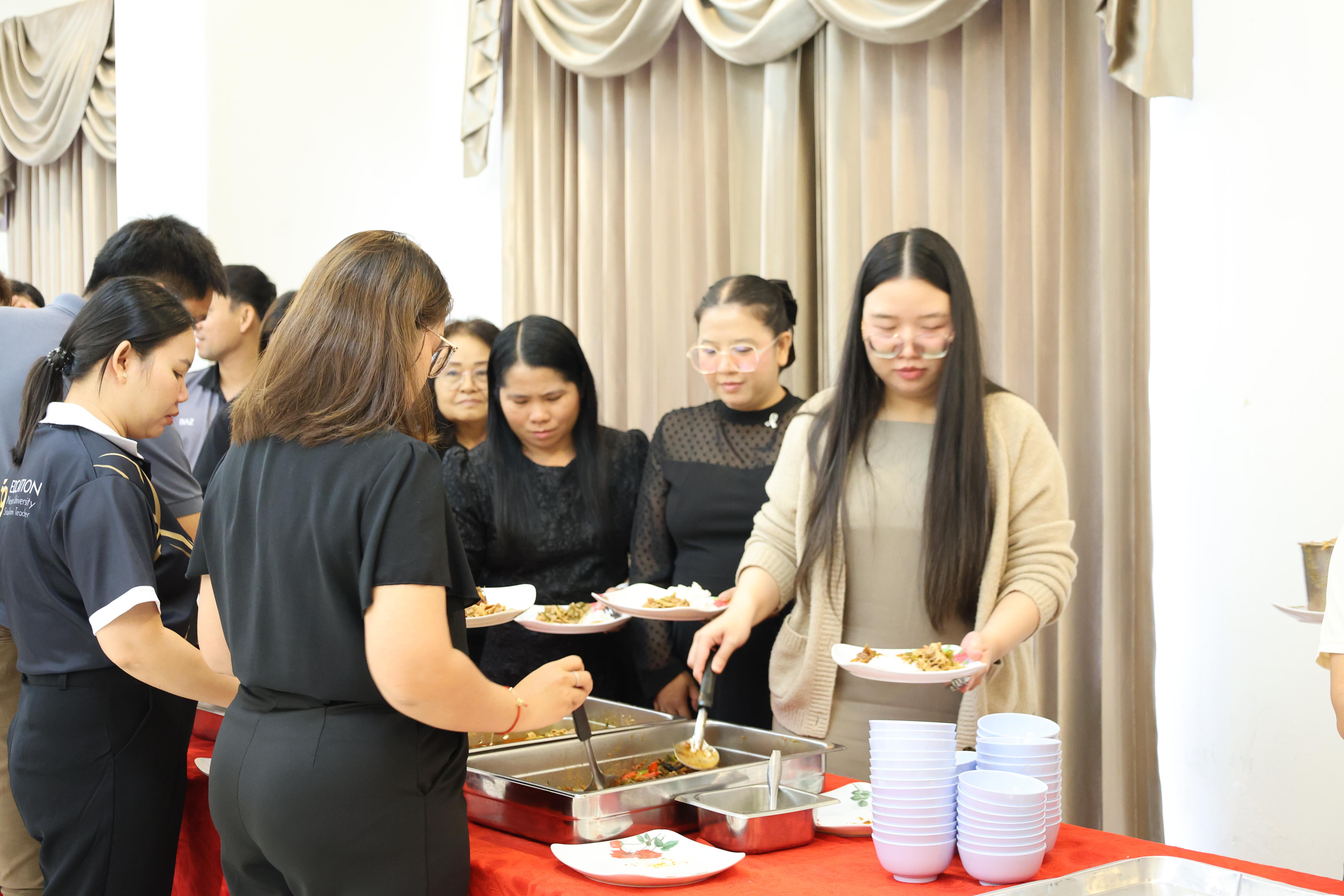 251. คณะครุศาสตร์ มหาวิทยาลัยราชภัฏกำแพงเพชร ได้จัดโครงการพัฒนาสมรรถนะครูของครู มหาวิทยาลัยราชภัฏ 38 แห่ง