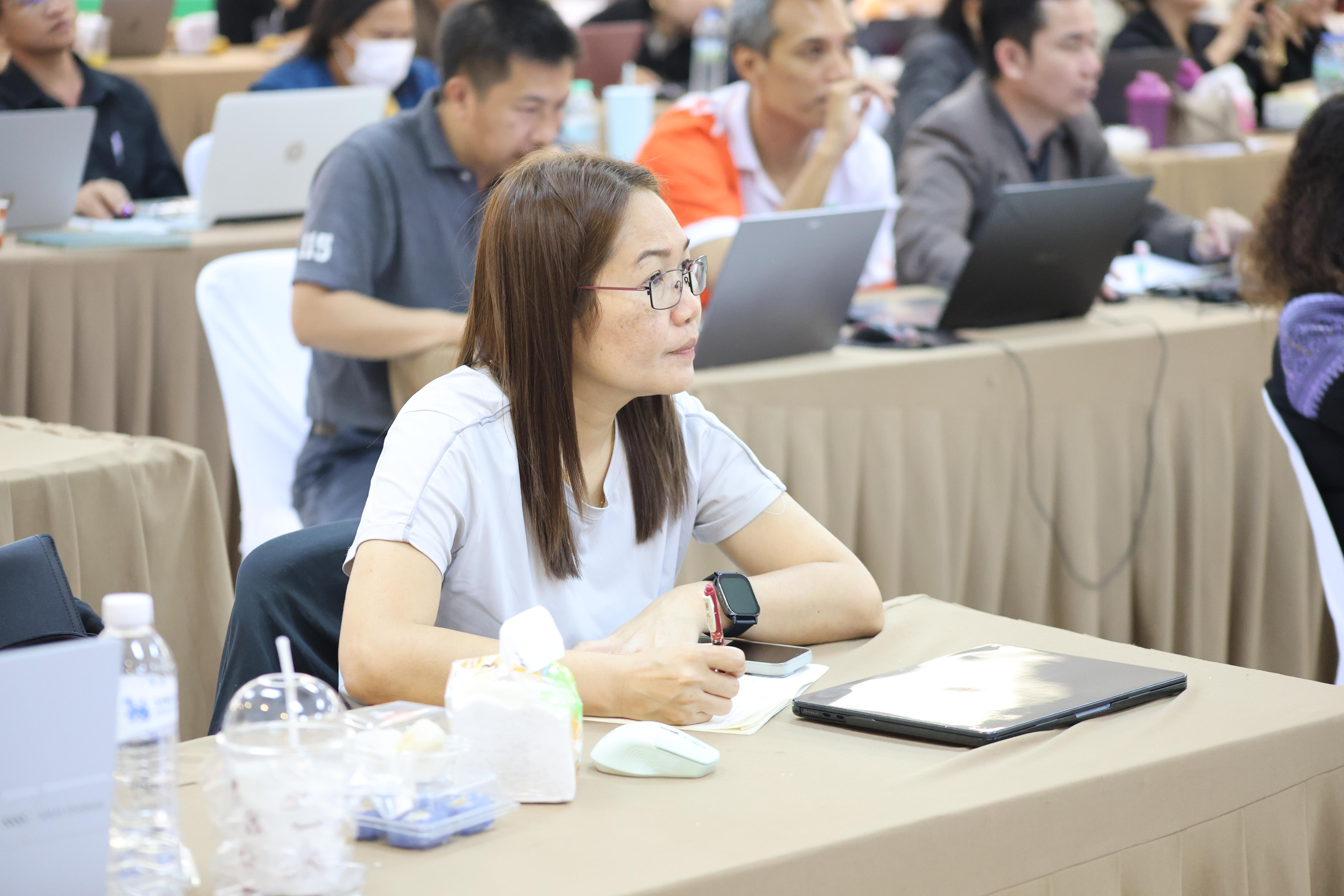 280. คณะครุศาสตร์ มหาวิทยาลัยราชภัฏกำแพงเพชร ได้จัดโครงการพัฒนาสมรรถนะครูของครู มหาวิทยาลัยราชภัฏ 38 แห่ง